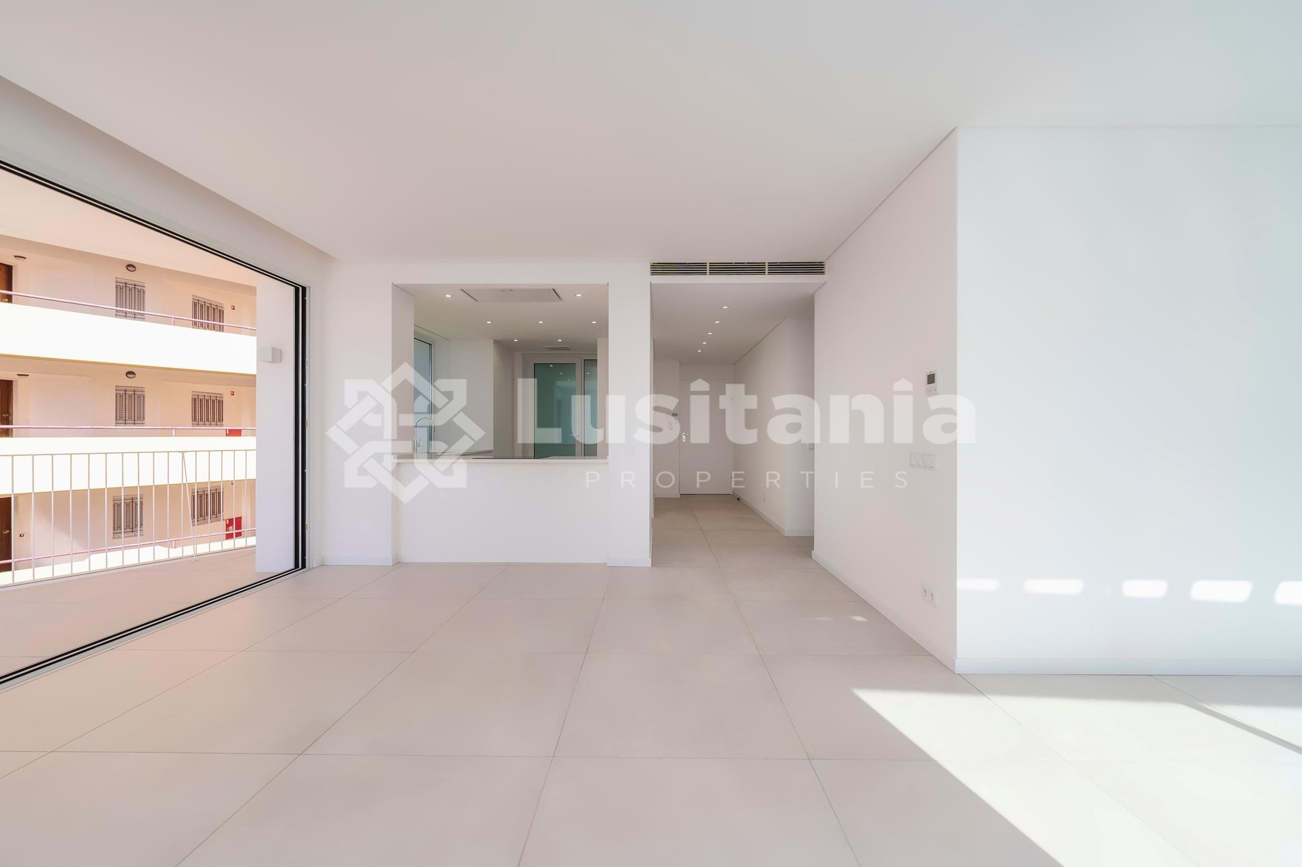 3 Bed, 2 Bath, ApartmentFor Sale, Vilamoura, Loulé, Faro, 8125-495