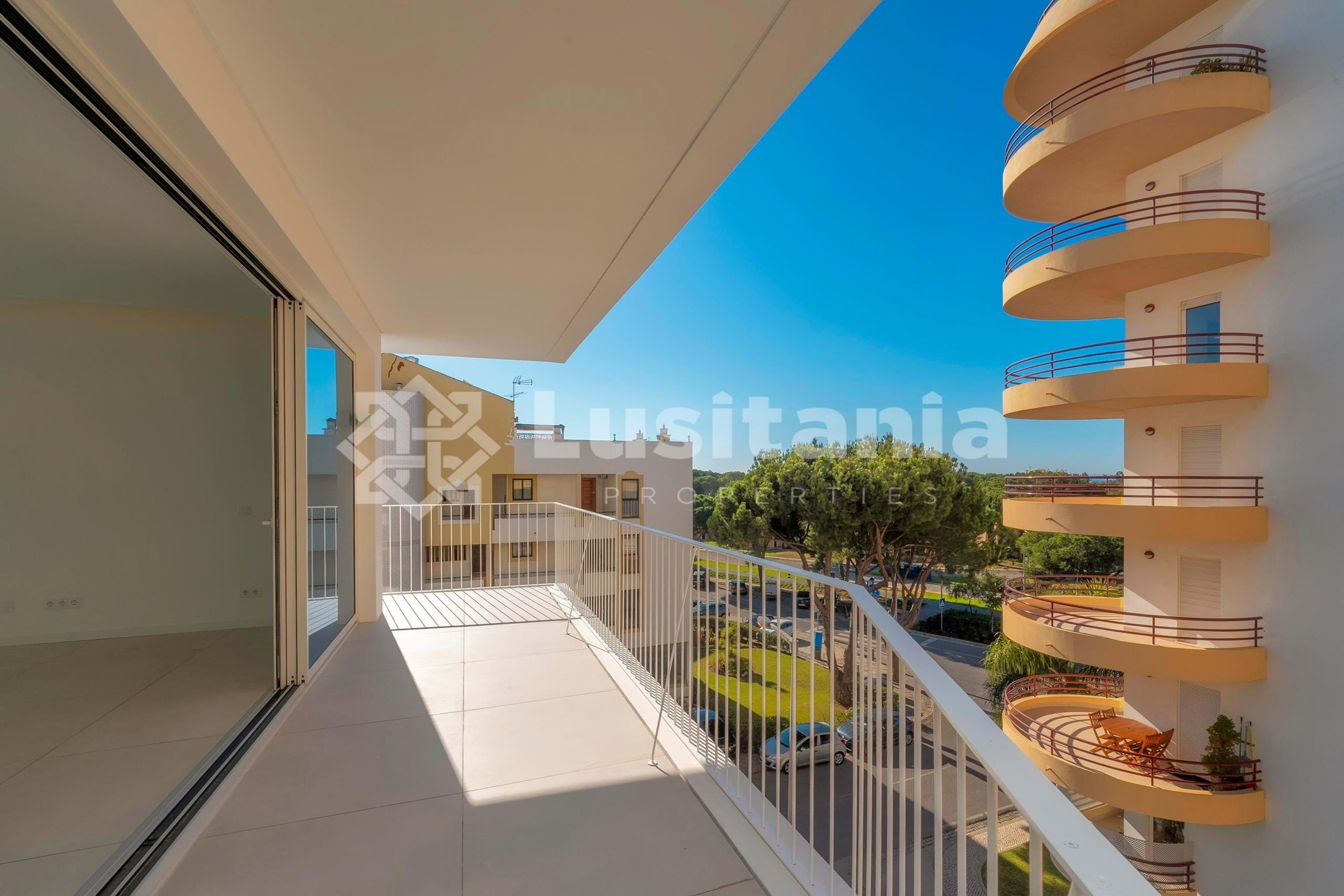 3 Bed, 2 Bath, ApartmentFor Sale, Vilamoura, Loulé, Faro, 8125-495