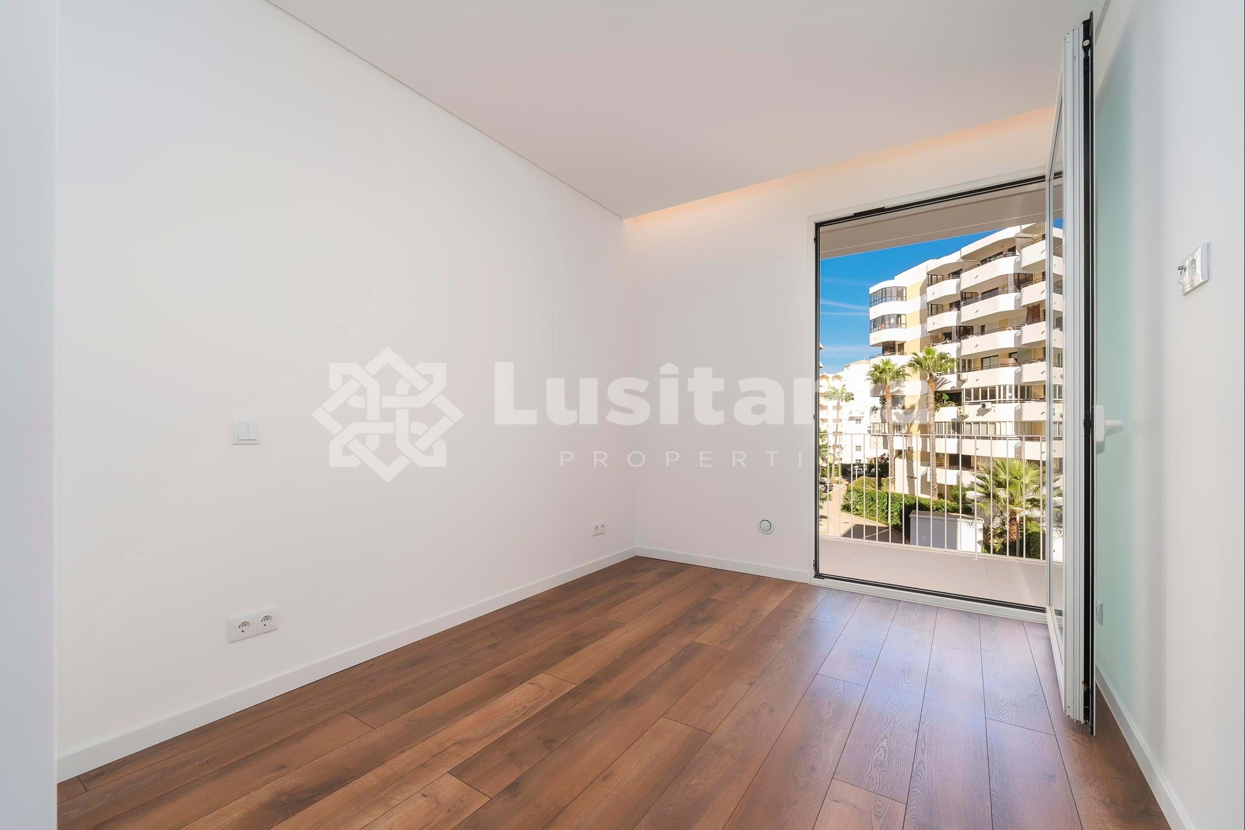 3 Bed, 2 Bath, ApartmentFor Sale, Vilamoura, Loulé, Faro, 8125-495