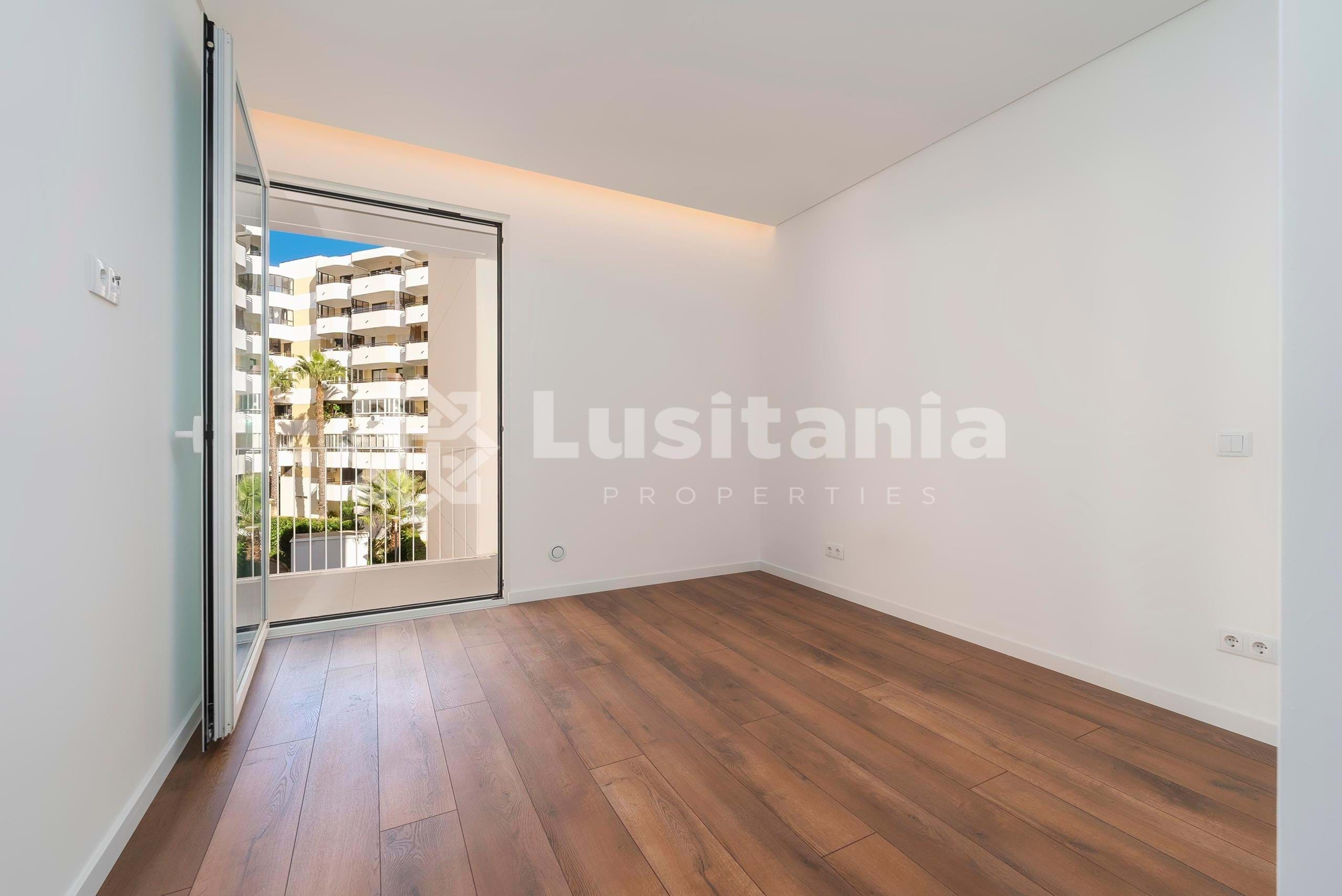 3 Bed, 2 Bath, ApartmentFor Sale, Vilamoura, Loulé, Faro, 8125-495