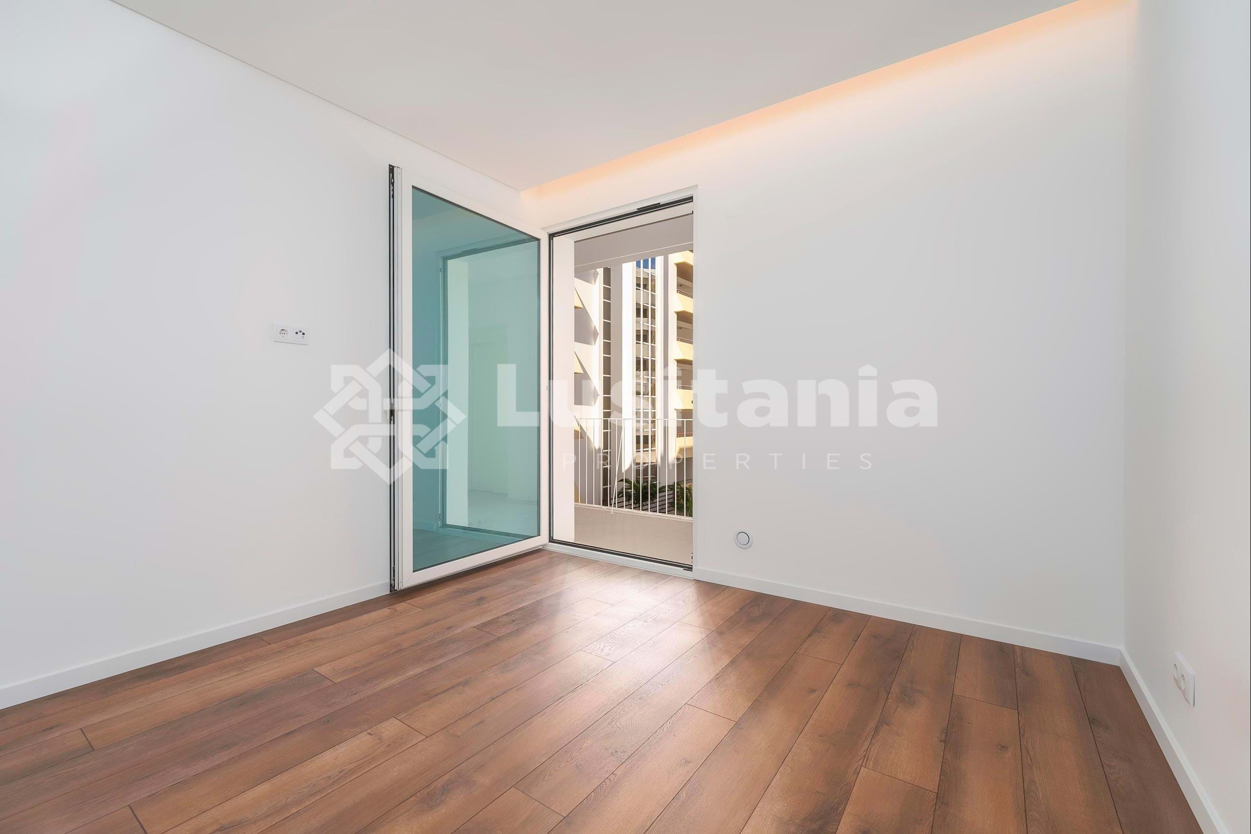 3 Bed, 2 Bath, ApartmentFor Sale, Vilamoura, Loulé, Faro, 8125-495