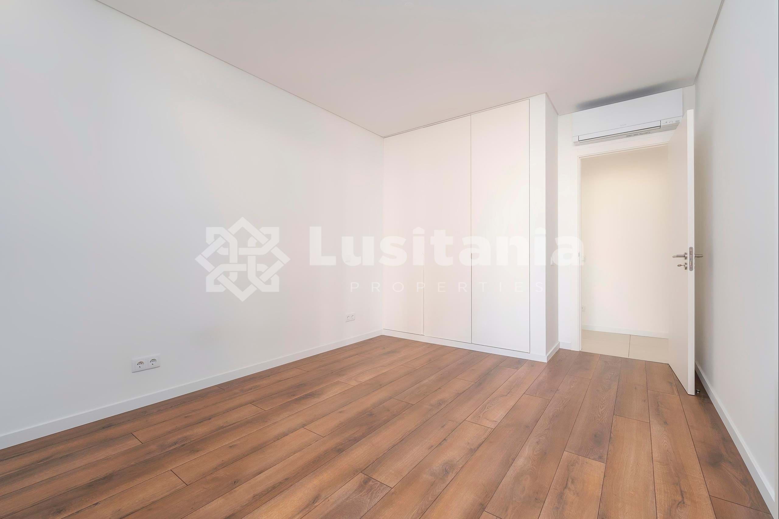 3 Bed, 2 Bath, ApartmentFor Sale, Vilamoura, Loulé, Faro, 8125-495