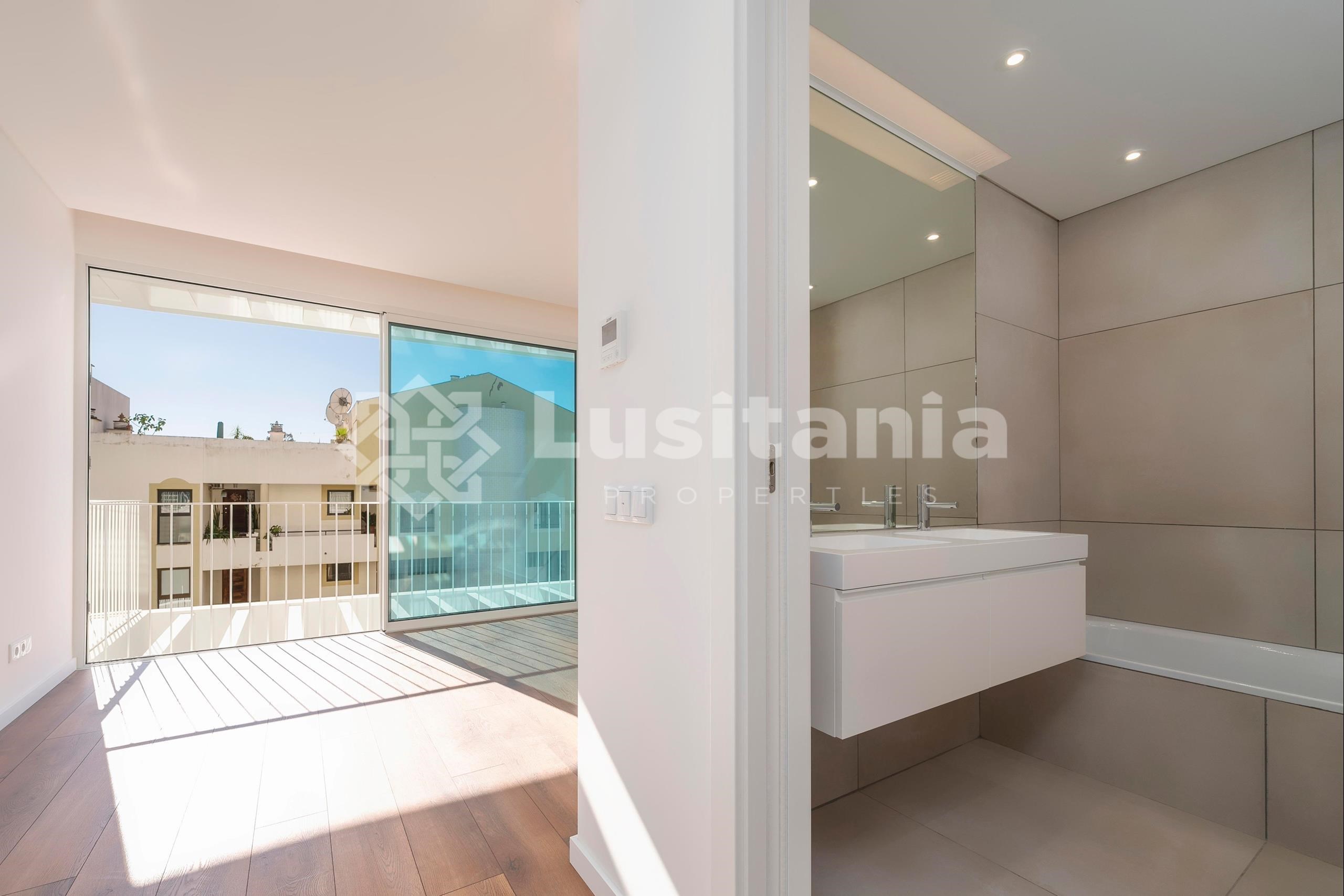 3 Bed, 2 Bath, ApartmentFor Sale, Vilamoura, Loulé, Faro, 8125-495