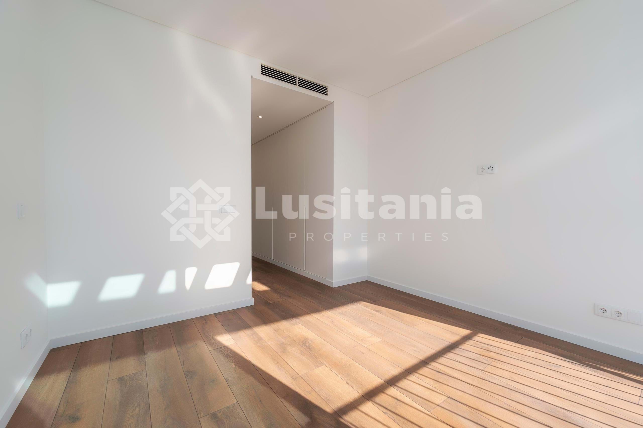 3 Bed, 2 Bath, ApartmentFor Sale, Vilamoura, Loulé, Faro, 8125-495