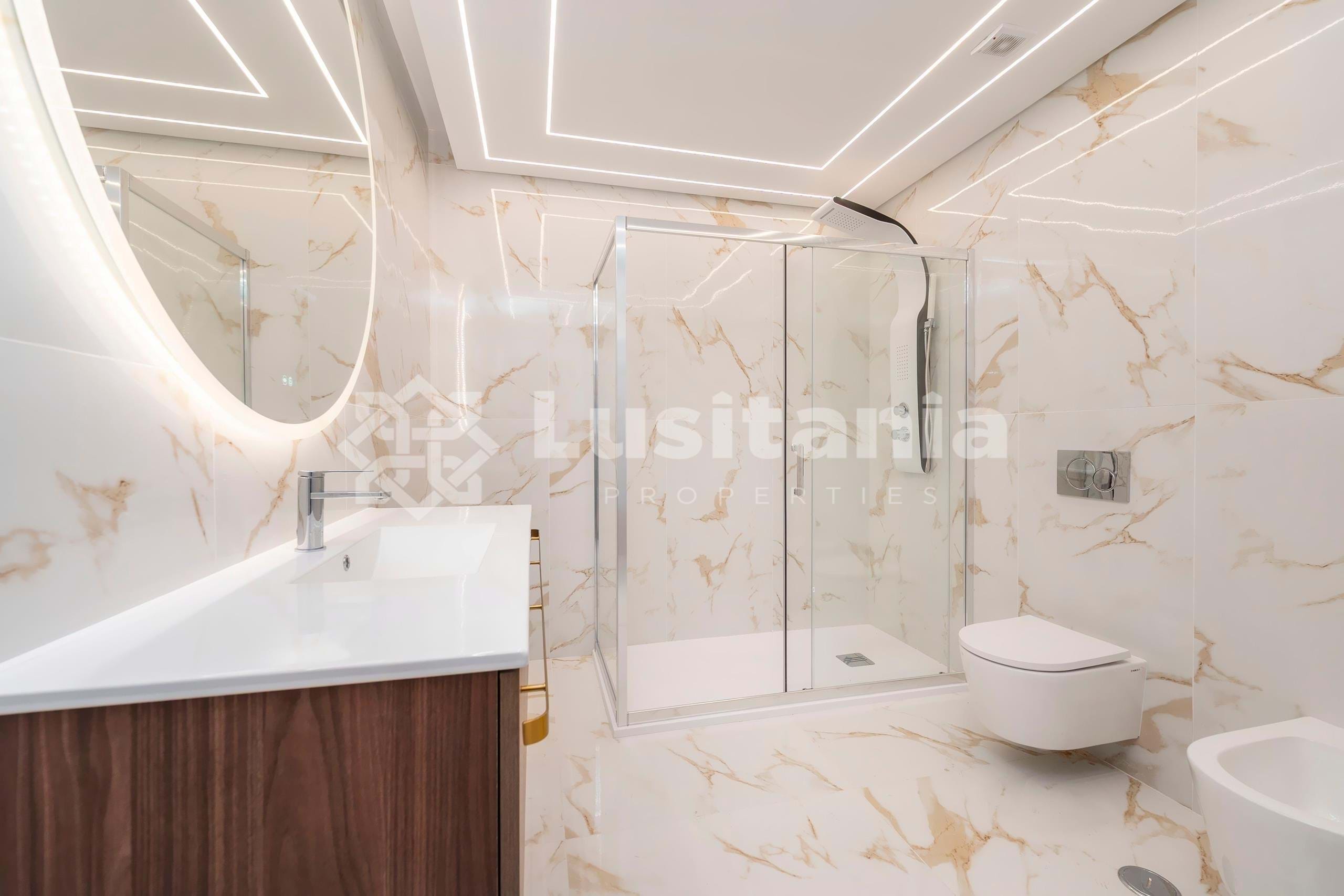 2 Bed, 2 Bath, ApartmentFor Sale, Quarteira, Loulé, Faro, 8125-159