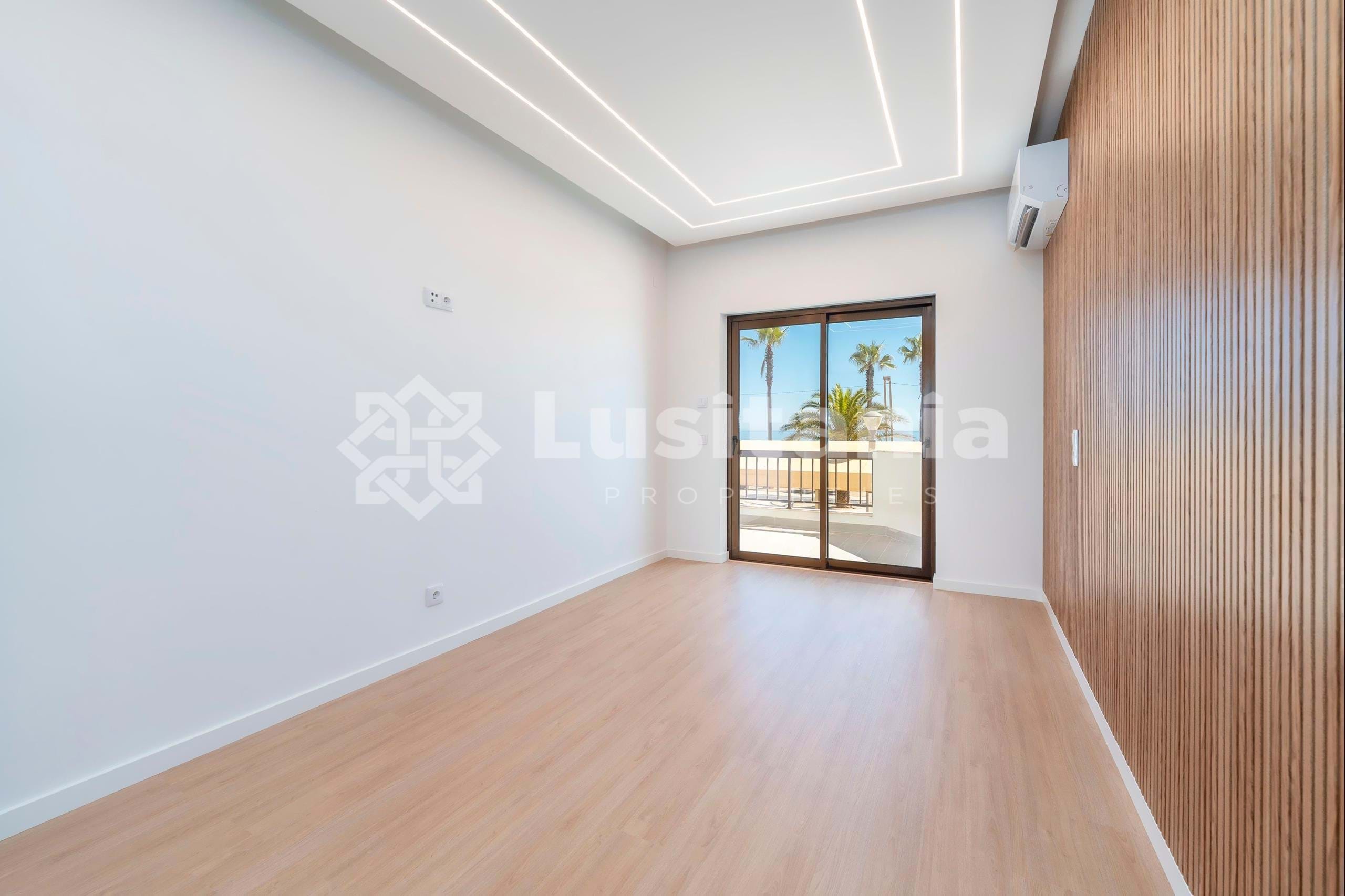 3 Bed, 2 Bath, ApartmentFor Sale, Quarteira, Loulé, Faro, 8125-507