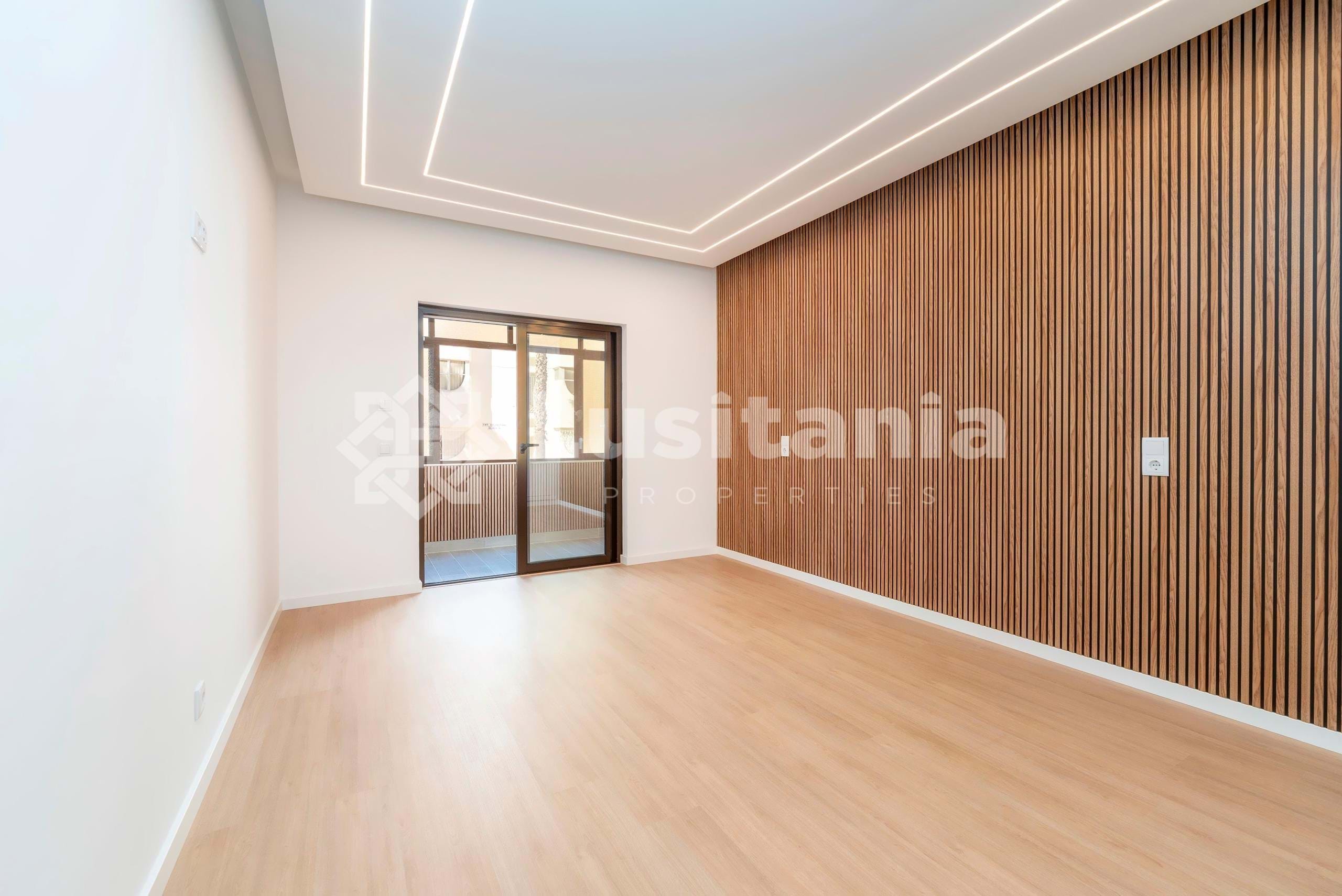 3 Bed, 2 Bath, ApartmentFor Sale, Quarteira, Loulé, Faro, 8125-507