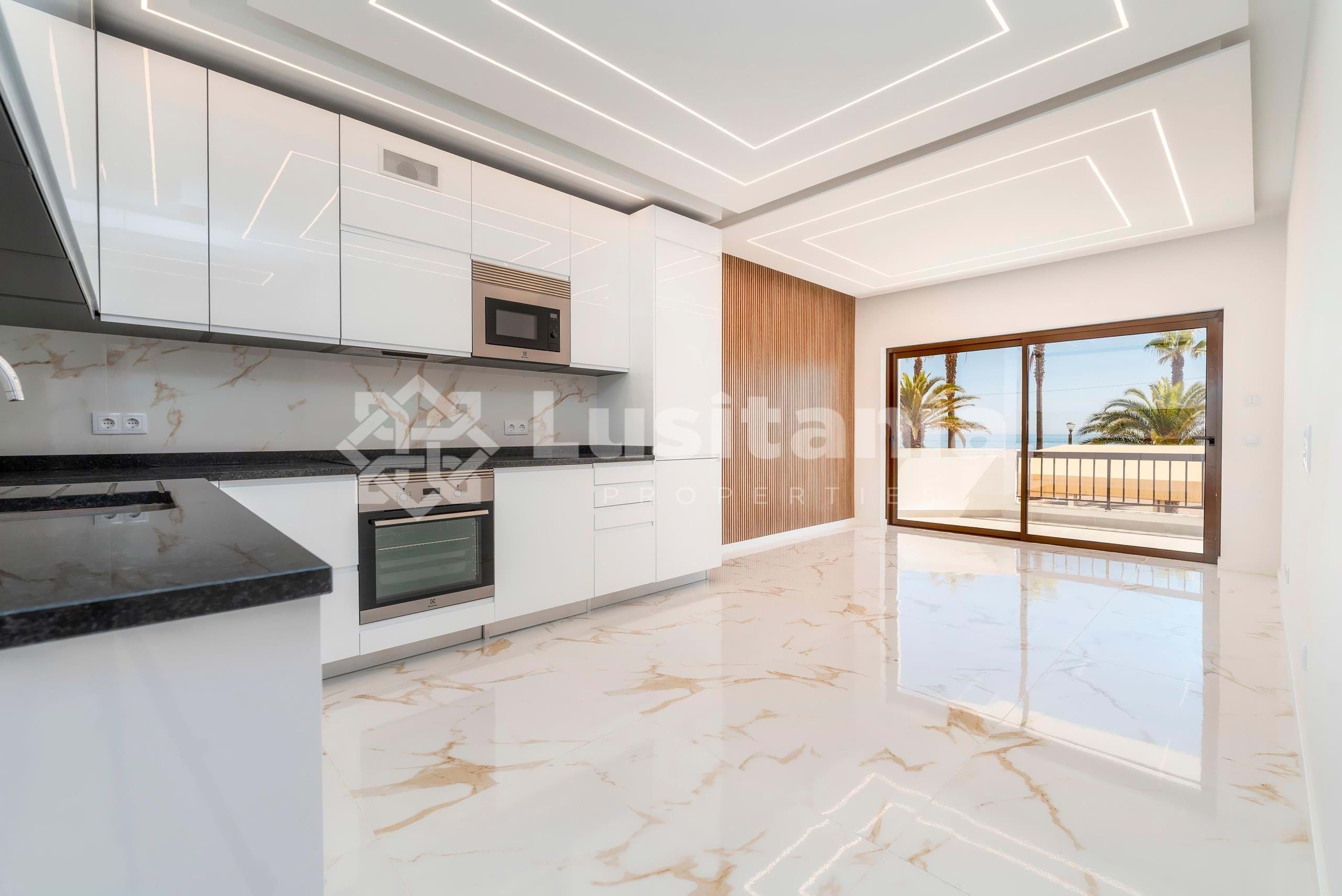 3 Bed, 2 Bath, ApartmentFor Sale, Quarteira, Loulé, Faro, 8125-507