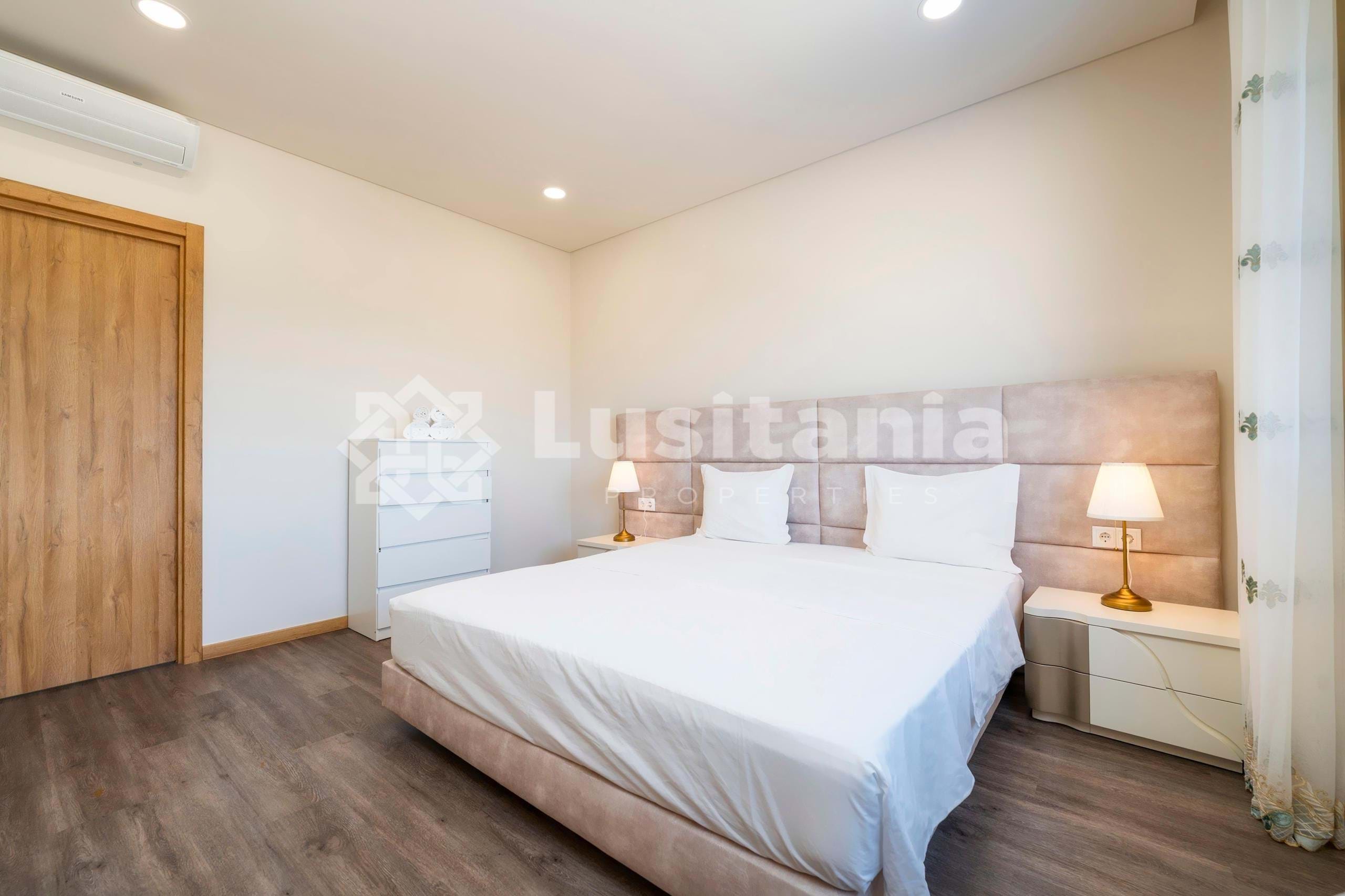 3 Bed, 2 Bath, ApartmentFor Sale, Albufeira, Faro, 8200-042