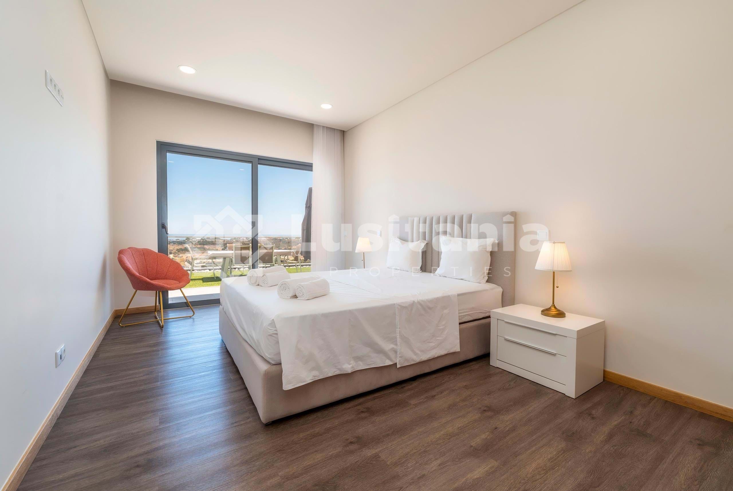 3 Bed, 2 Bath, ApartmentFor Sale, Albufeira, Faro, 8200-042