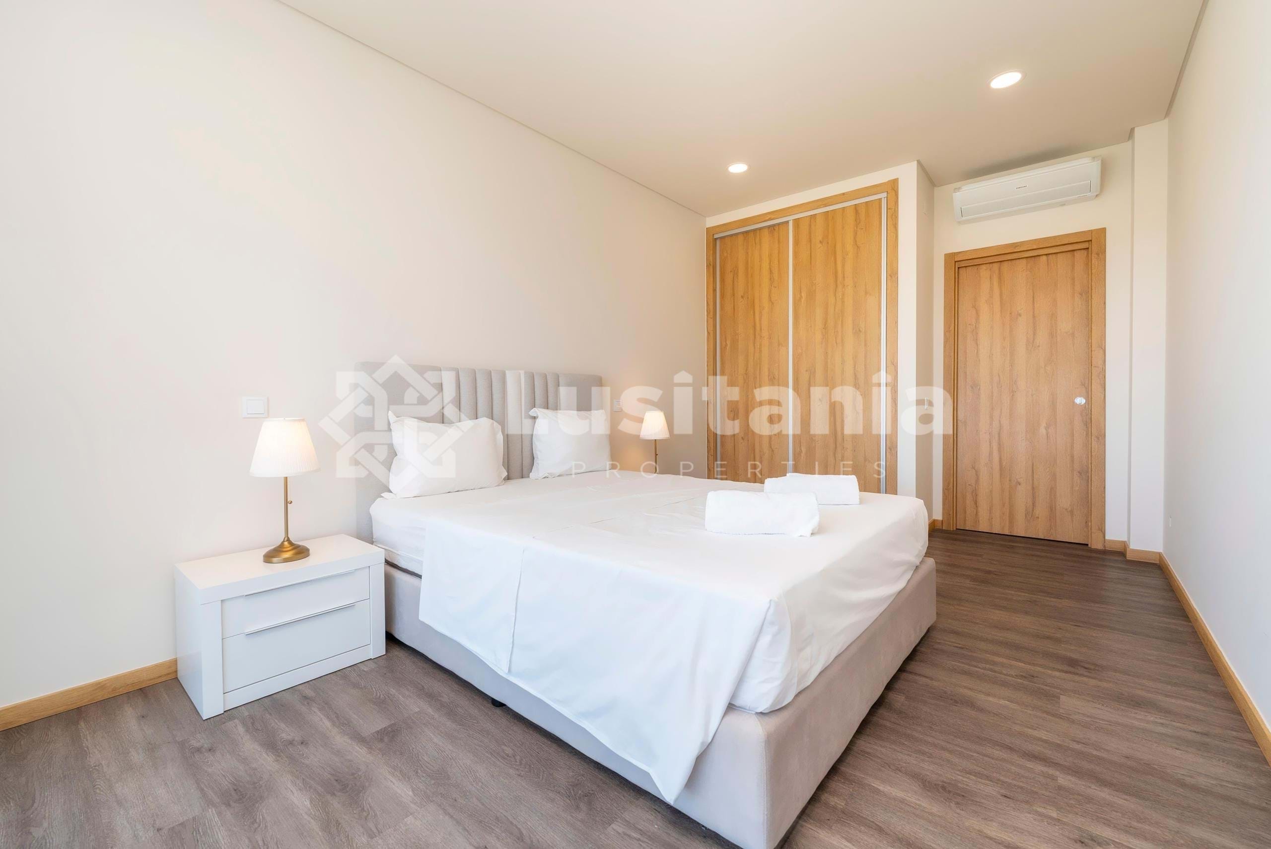 3 Bed, 2 Bath, ApartmentFor Sale, Albufeira, Faro, 8200-042