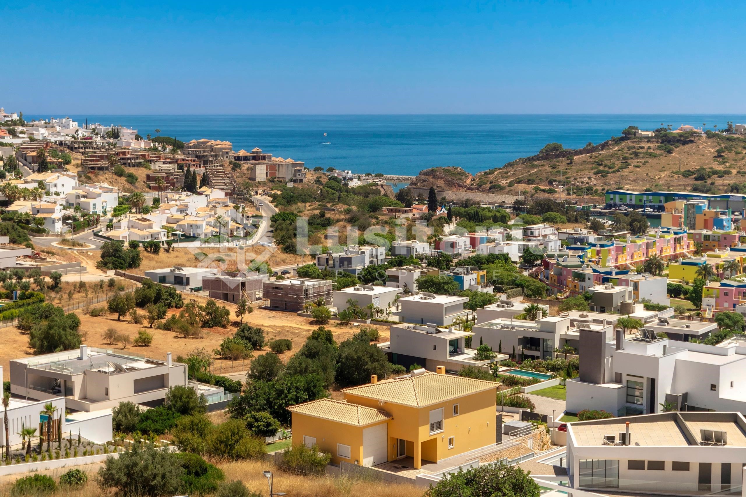 3 Bed, 2 Bath, ApartmentFor Sale, Albufeira, Faro, 8200-042