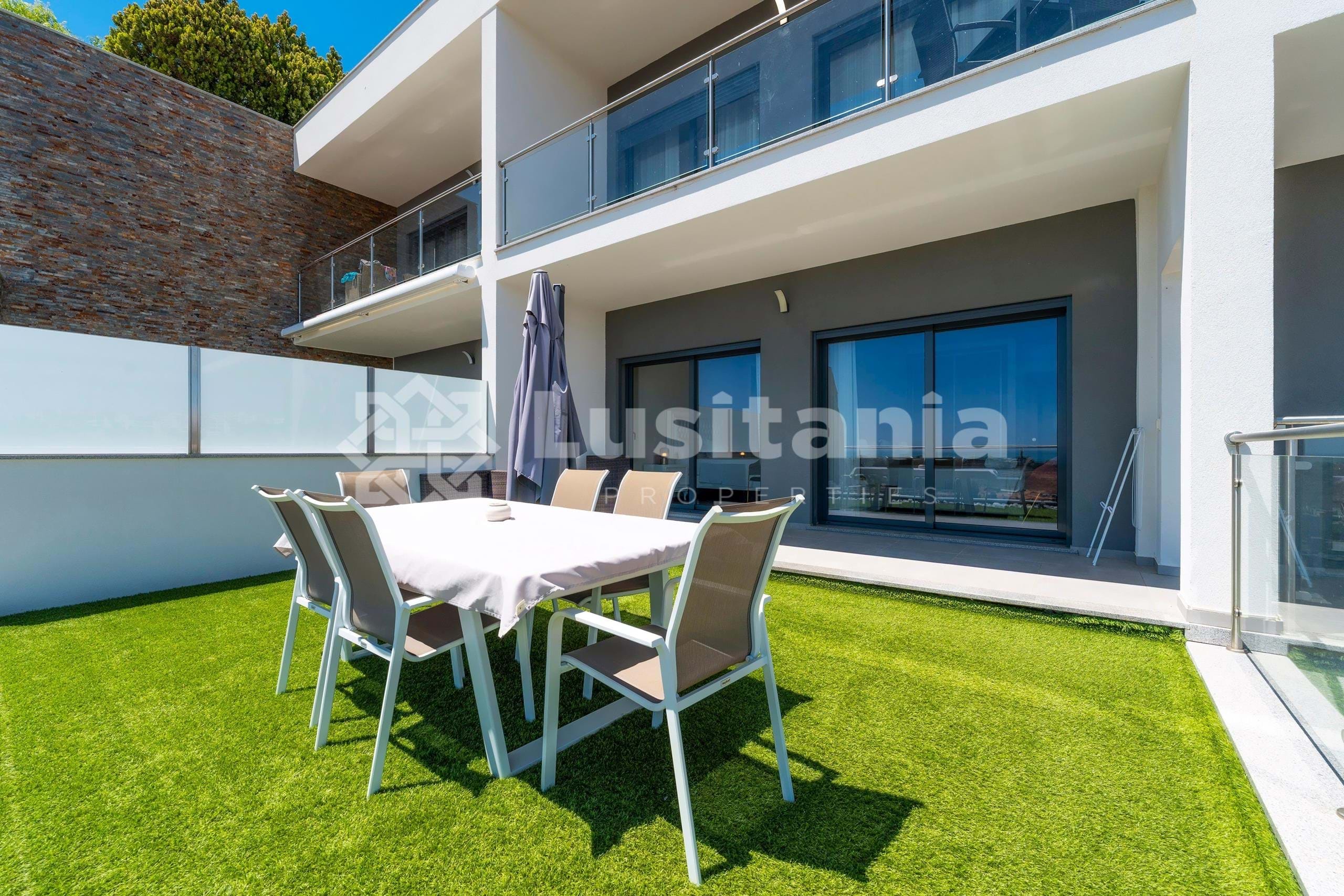 3 Bed, 2 Bath, ApartmentFor Sale, Albufeira, Faro, 8200-042