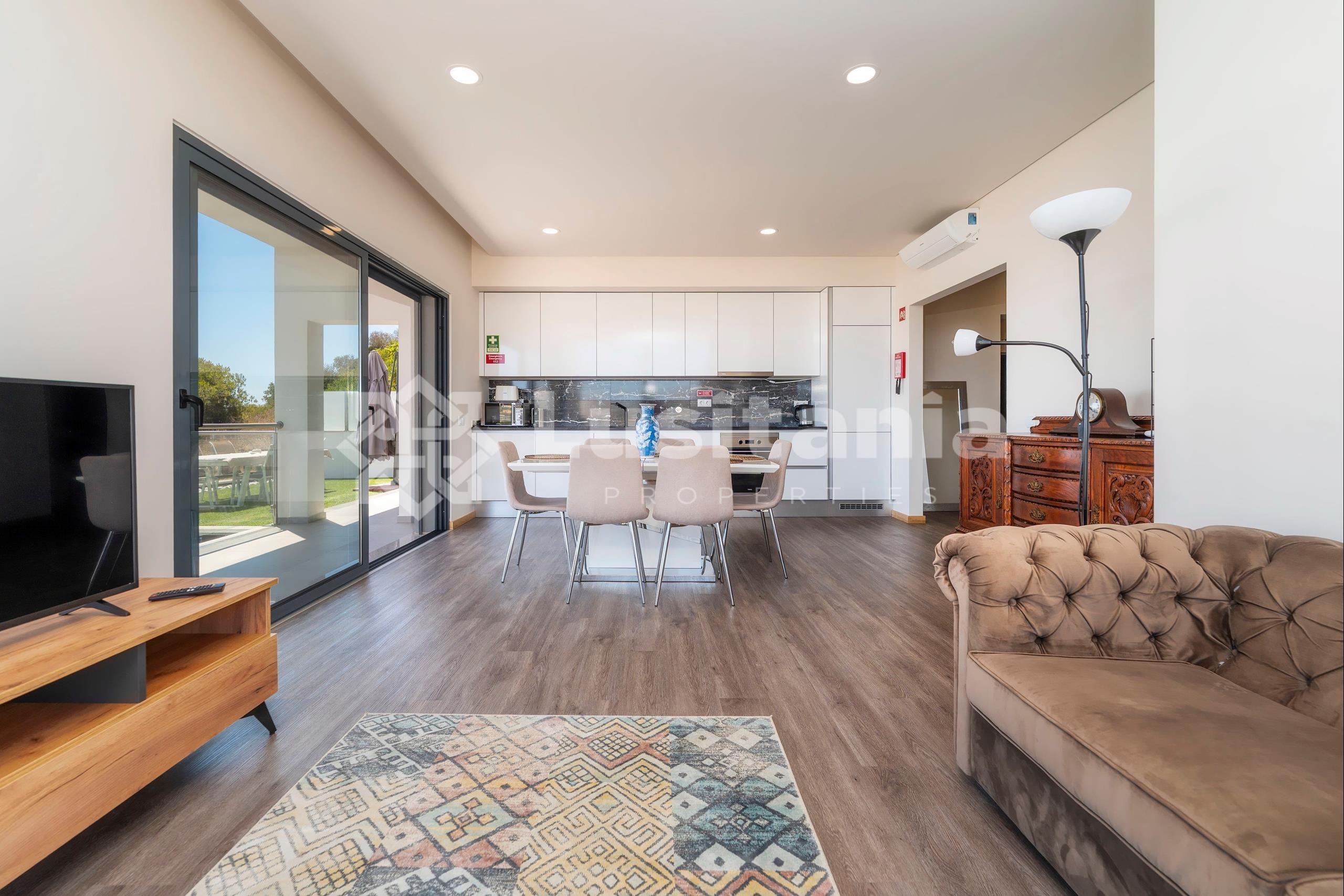 3 Bed, 2 Bath, ApartmentFor Sale, Albufeira, Faro, 8200-042