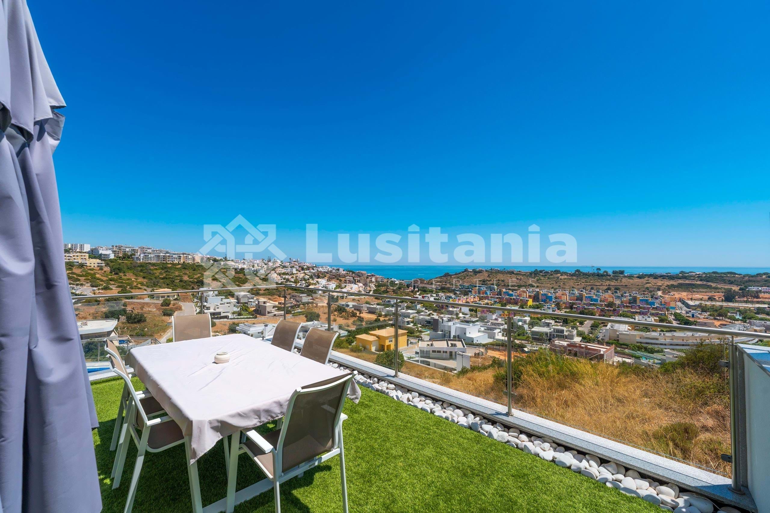 3 Bed, 2 Bath, ApartmentFor Sale, Albufeira, Faro, 8200-042