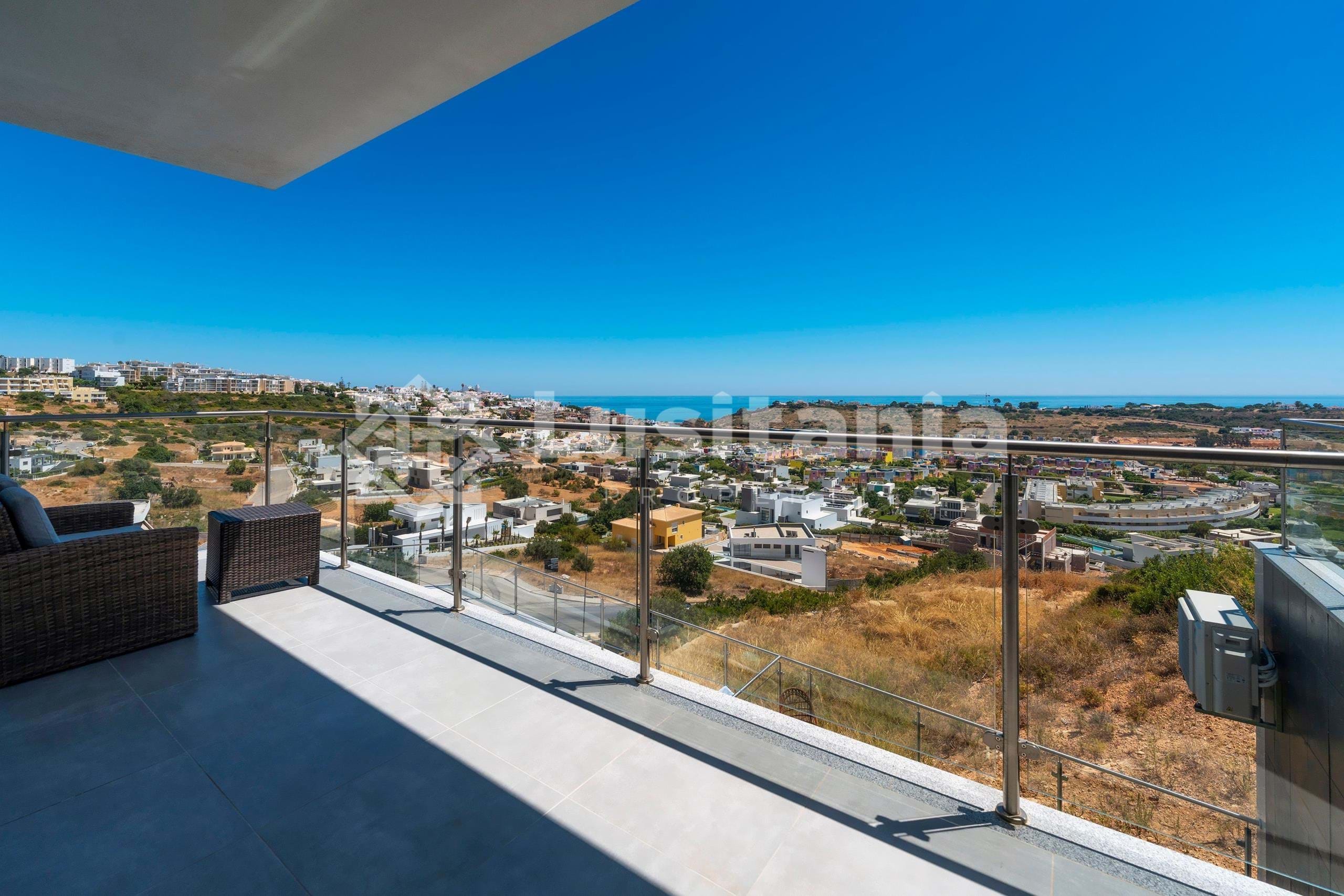 3 Bed, 2 Bath, ApartmentFor Sale, Albufeira, Faro, 8200-042