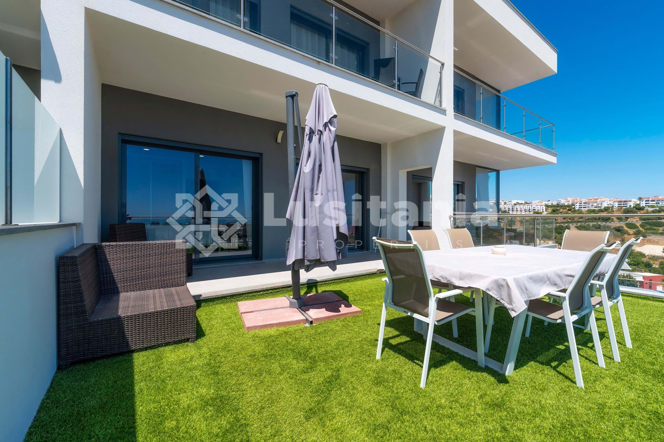 3 Bed, 2 Bath, ApartmentFor Sale, Albufeira, Faro, 8200-042