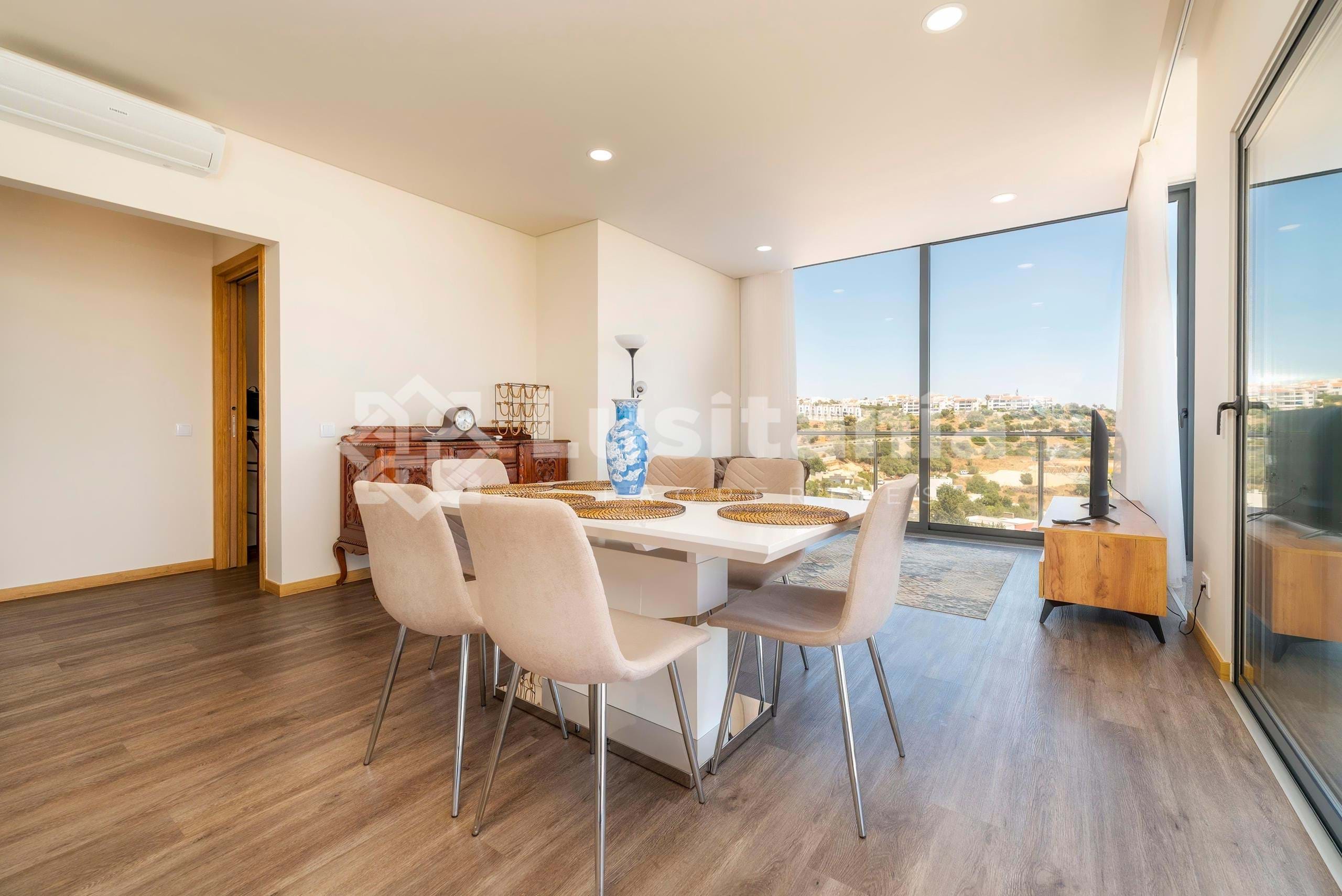 3 Bed, 2 Bath, ApartmentFor Sale, Albufeira, Faro, 8200-042