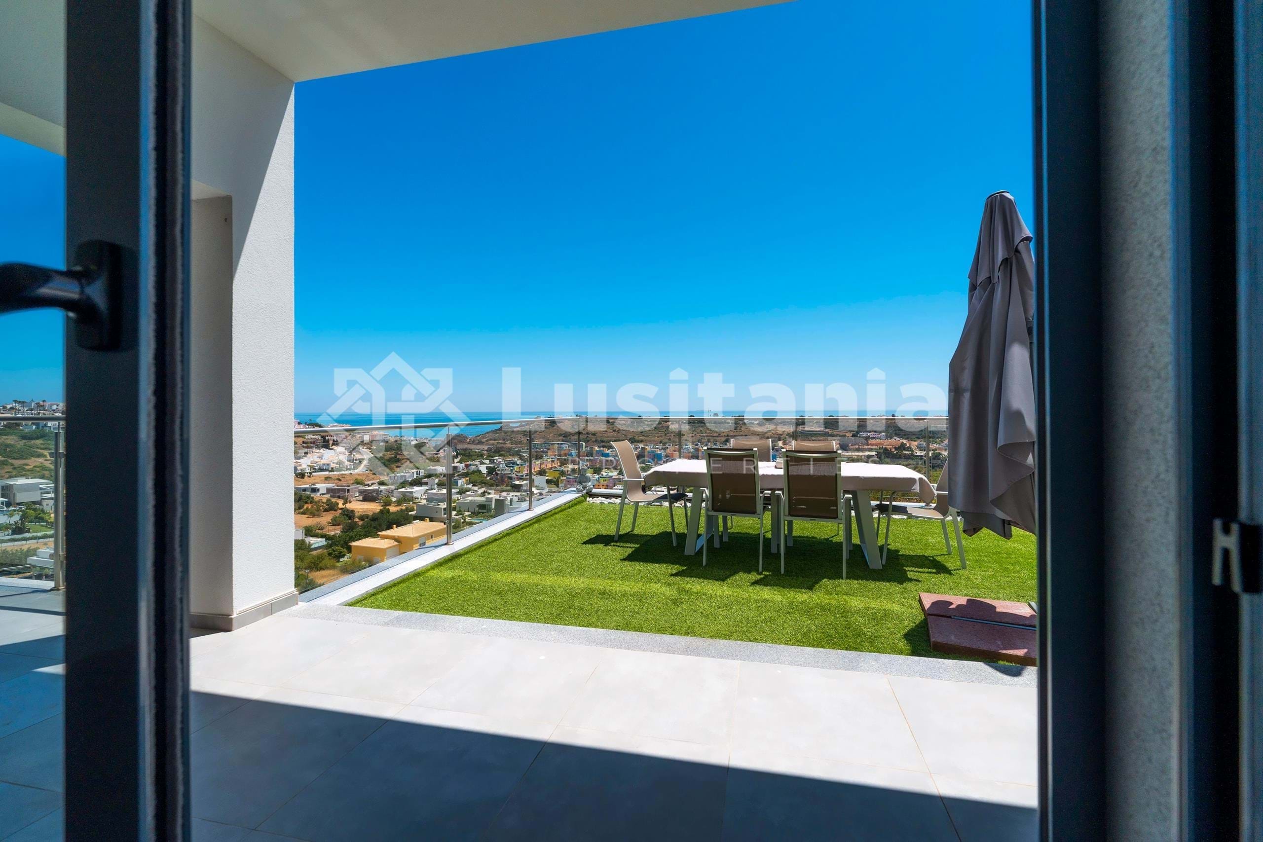 3 Bed, 2 Bath, ApartmentFor Sale, Albufeira, Faro, 8200-042