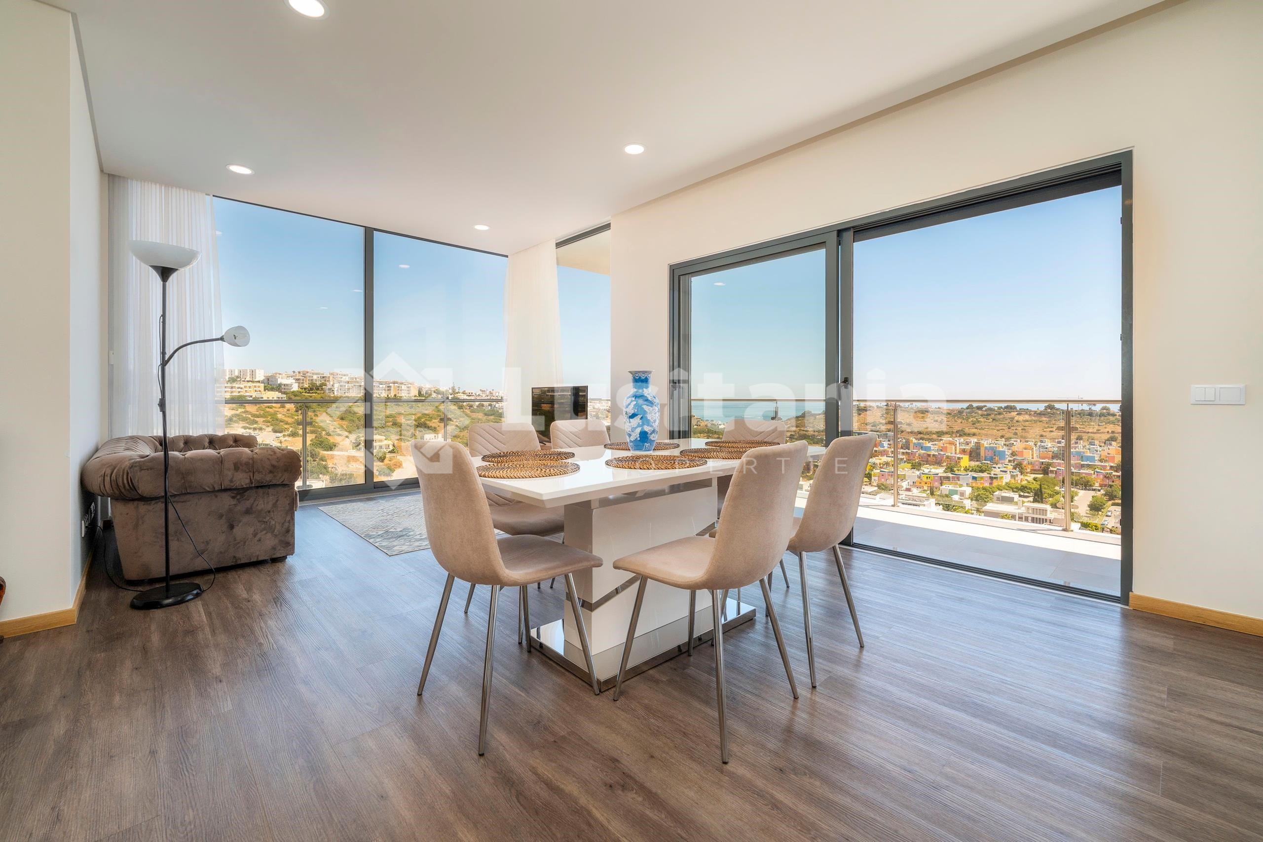 3 Bed, 2 Bath, ApartmentFor Sale, Albufeira, Faro, 8200-042