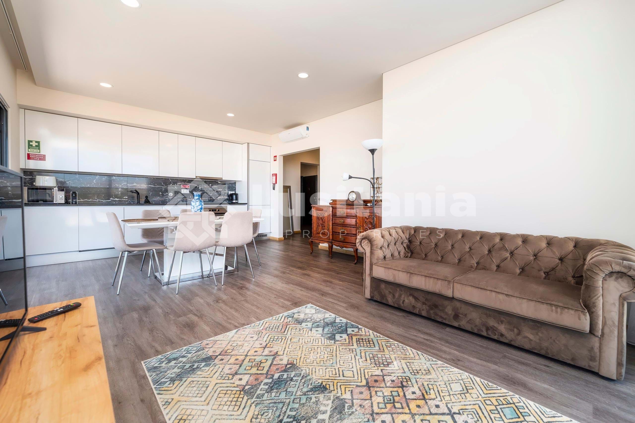 3 Bed, 2 Bath, ApartmentFor Sale, Albufeira, Faro, 8200-042