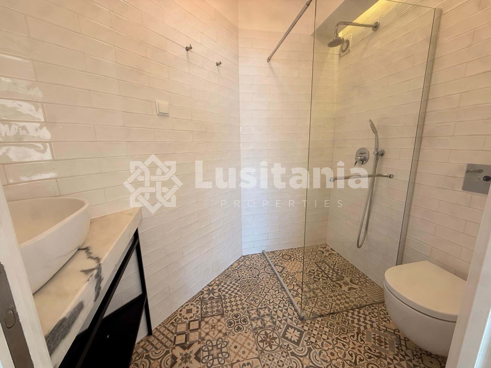 1 Bed, 2 Bath, ApartmentFor Sale, Quarteira, Loulé, Faro, 8125-143