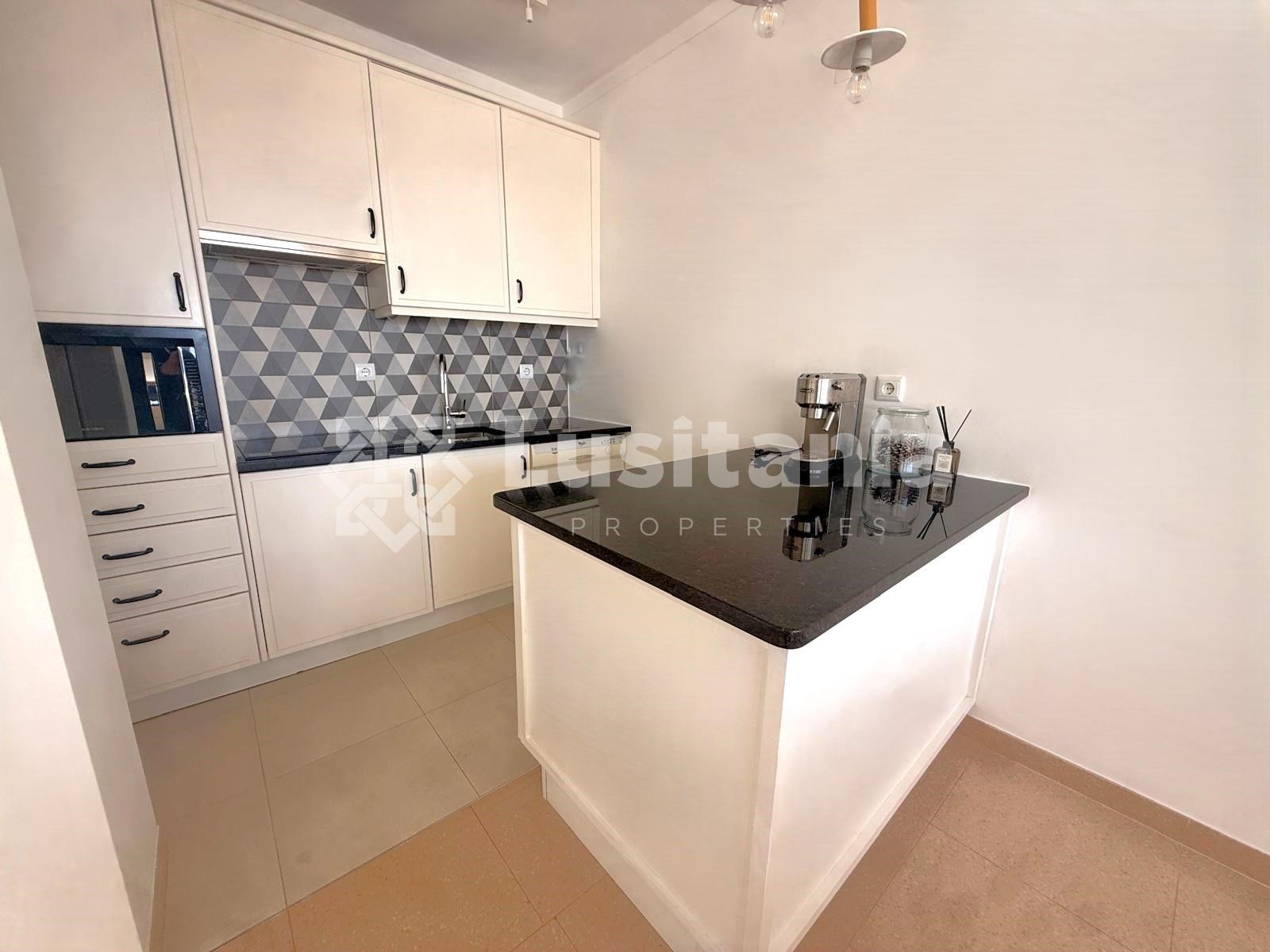 1 Bed, 2 Bath, ApartmentFor Sale, Quarteira, Loulé, Faro, 8125-143
