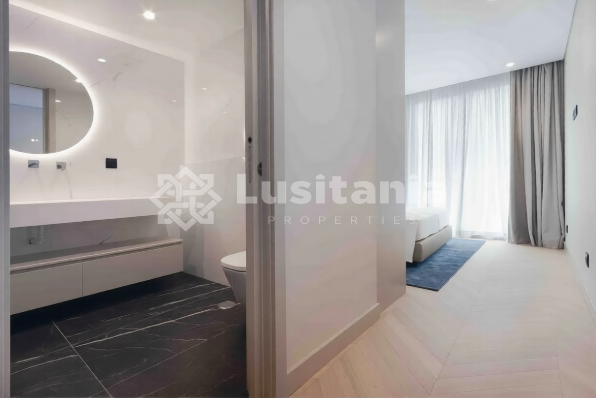 3 Bed, 3 Bath, ApartmentFor Sale, Faro, Faro, 8005-278