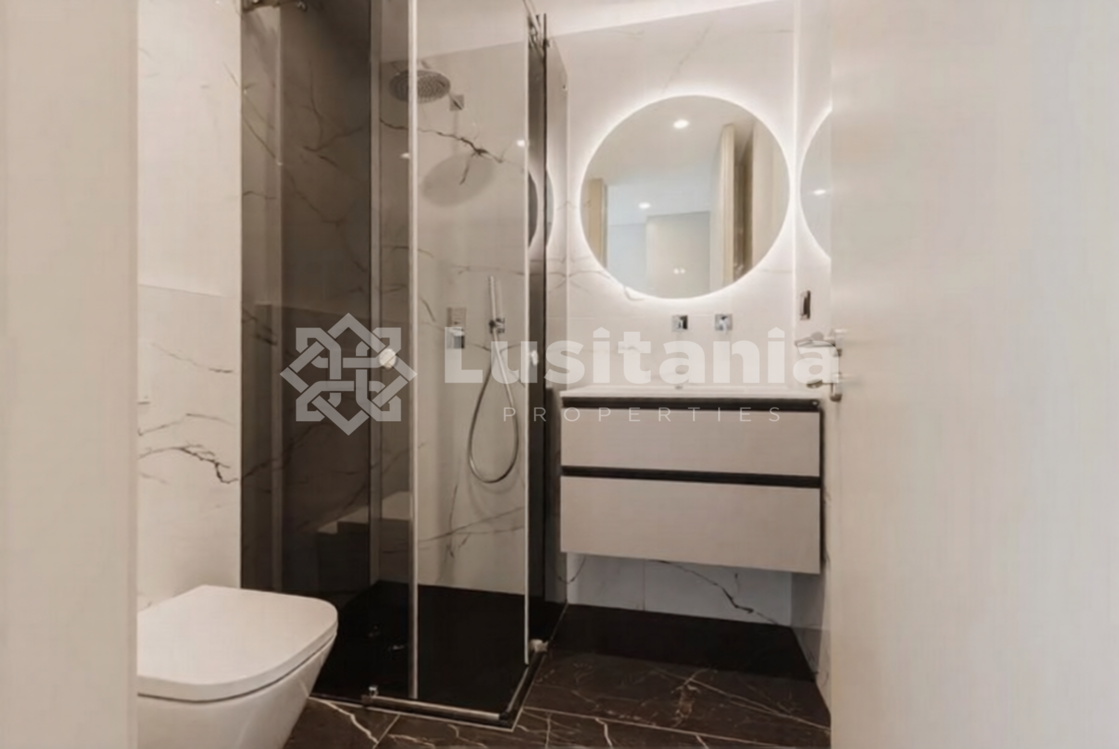 3 Bed, 3 Bath, ApartmentFor Sale, Faro, Faro, 8005-278