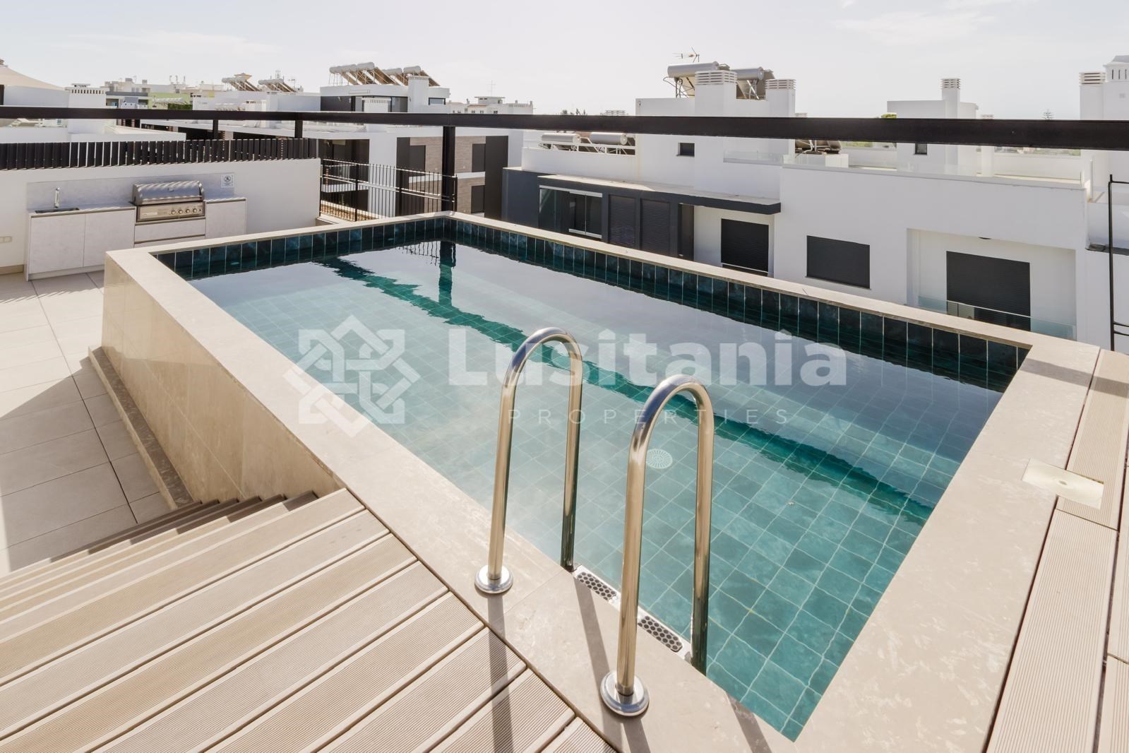 3 Bed, 3 Bath, ApartmentFor Sale, Faro, Faro, 8005-278