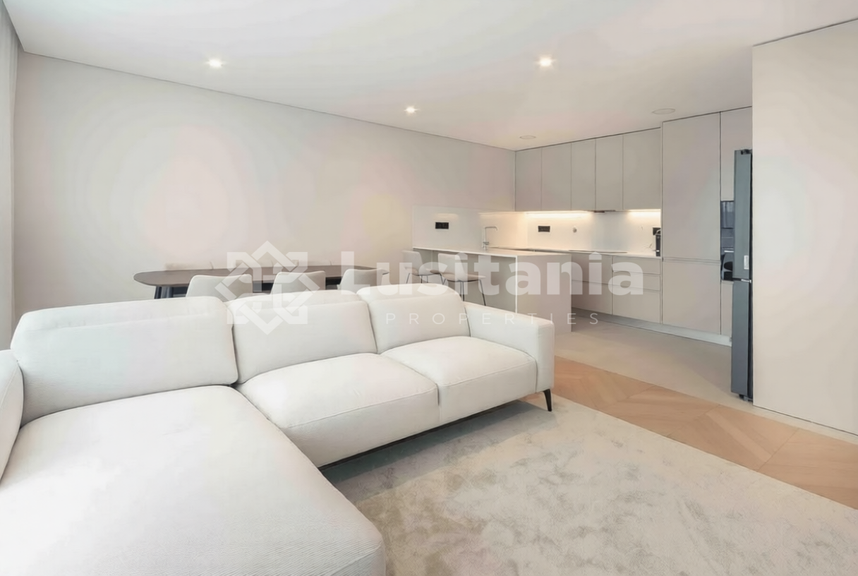 3 Bed, 3 Bath, ApartmentFor Sale, Faro, Faro, 8005-278