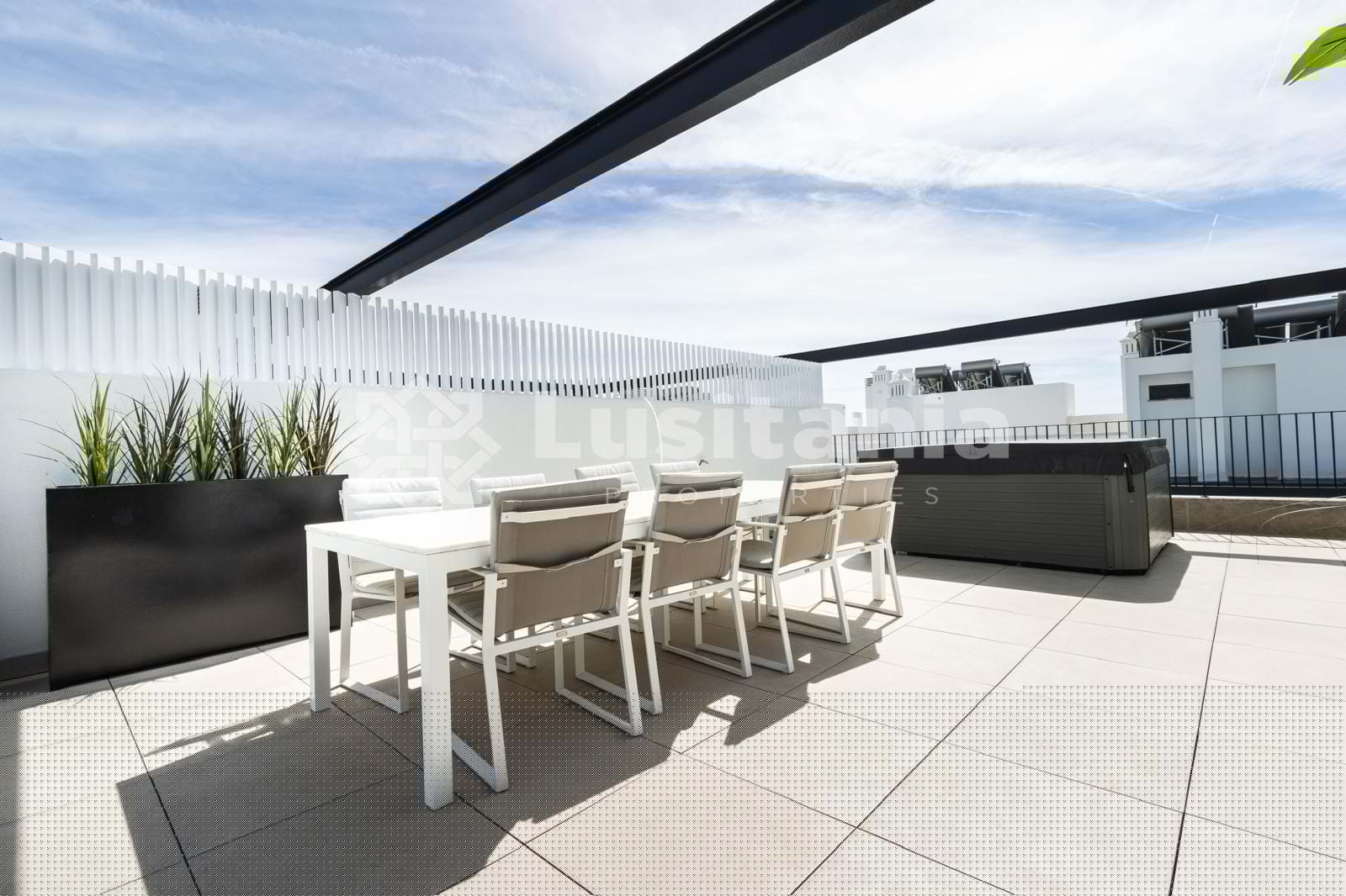 3 Bed, 3 Bath, ApartmentFor Sale, Faro, Faro, 8005-278