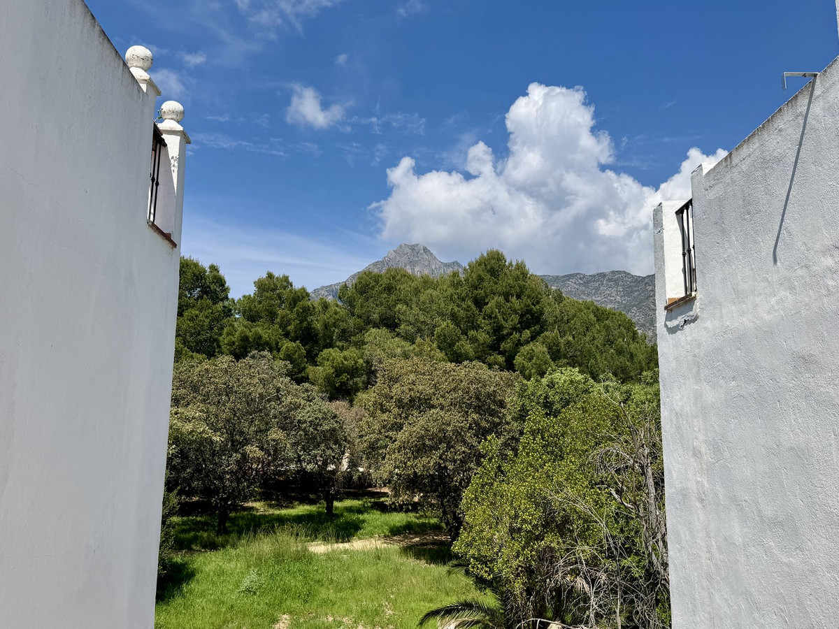 2 Bed, 2 Bath, ApartmentFor Sale, Nagüeles, Malaga