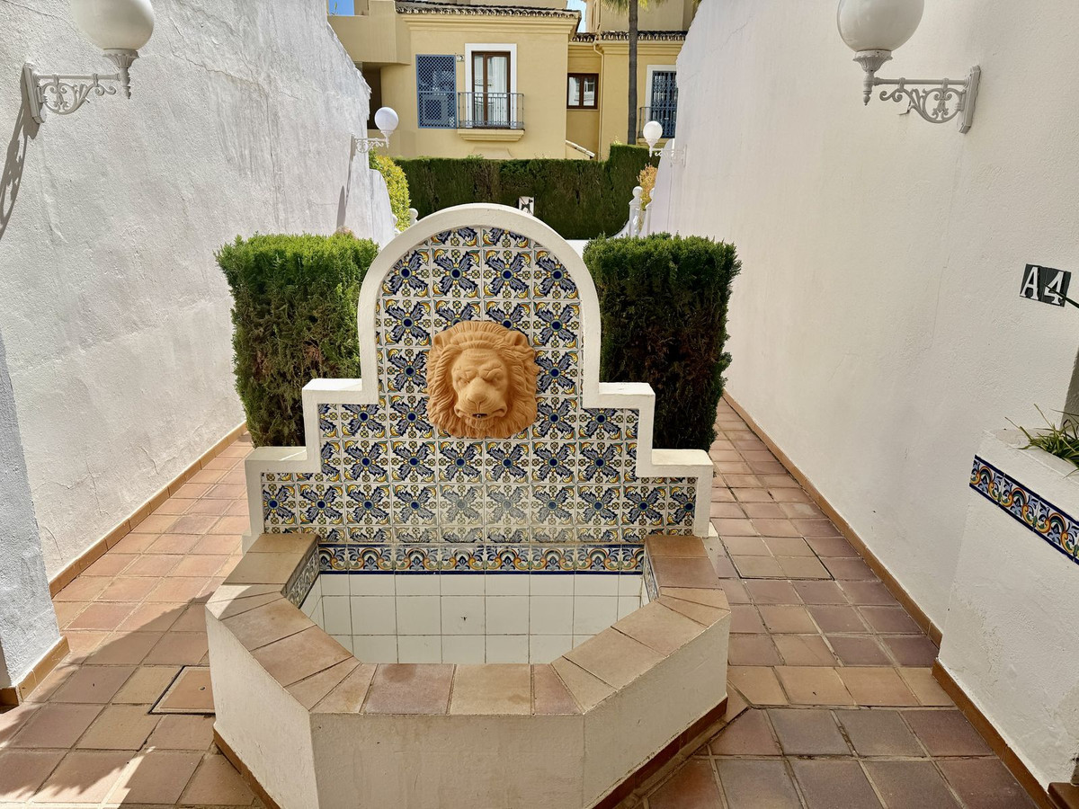 2 Bed, 2 Bath, ApartmentFor Sale, Nagüeles, Malaga