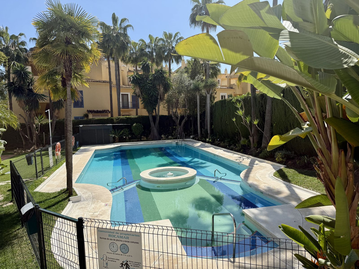 2 Bed, 2 Bath, ApartmentFor Sale, Nagüeles, Malaga