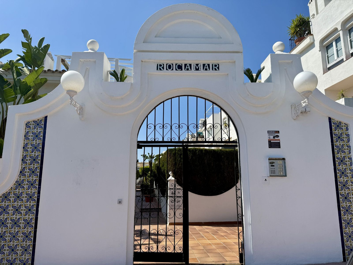 2 Bed, 2 Bath, ApartmentFor Sale, Nagüeles, Malaga