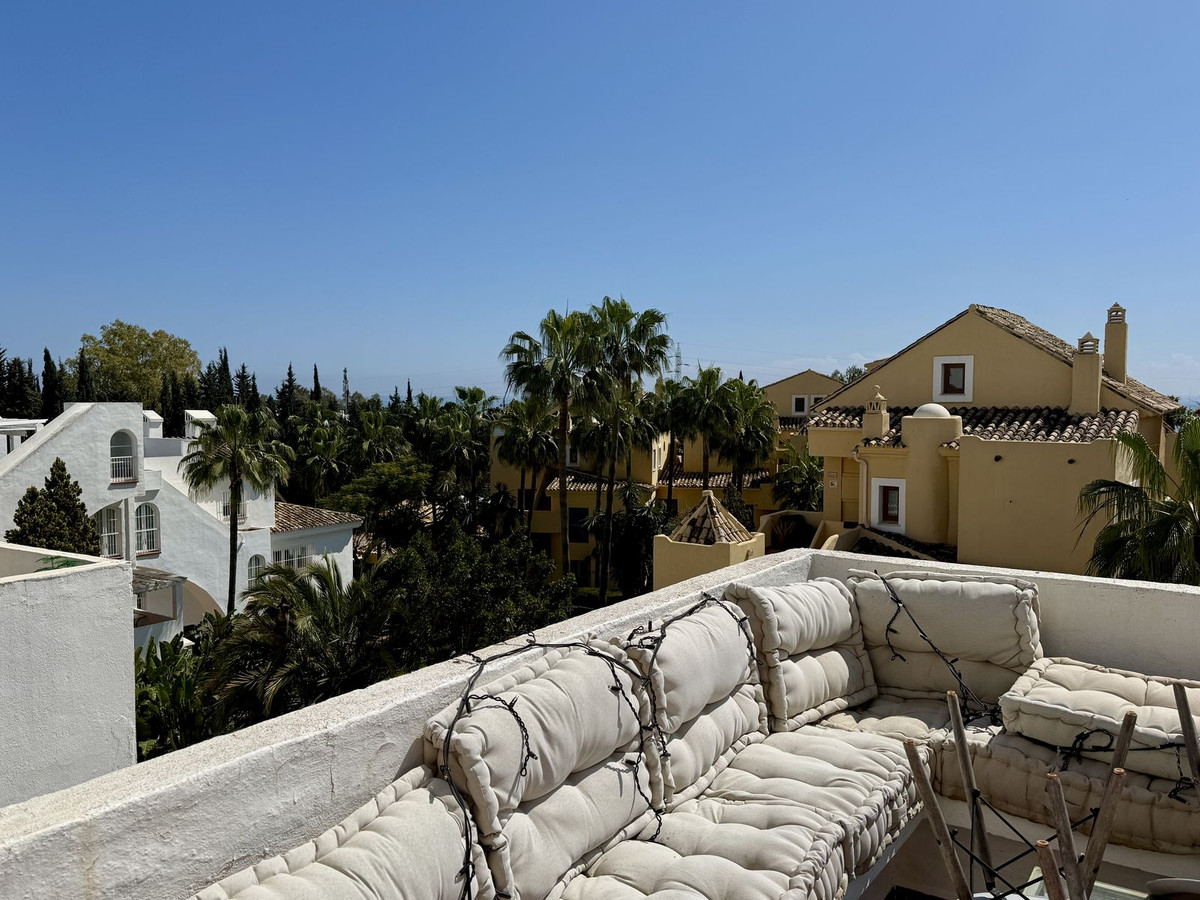2 Bed, 2 Bath, ApartmentFor Sale, Nagüeles, Malaga