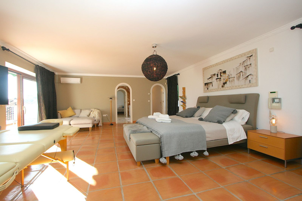 6 Bed, 5 Bath, HouseFor Sale, Mijas, Malaga