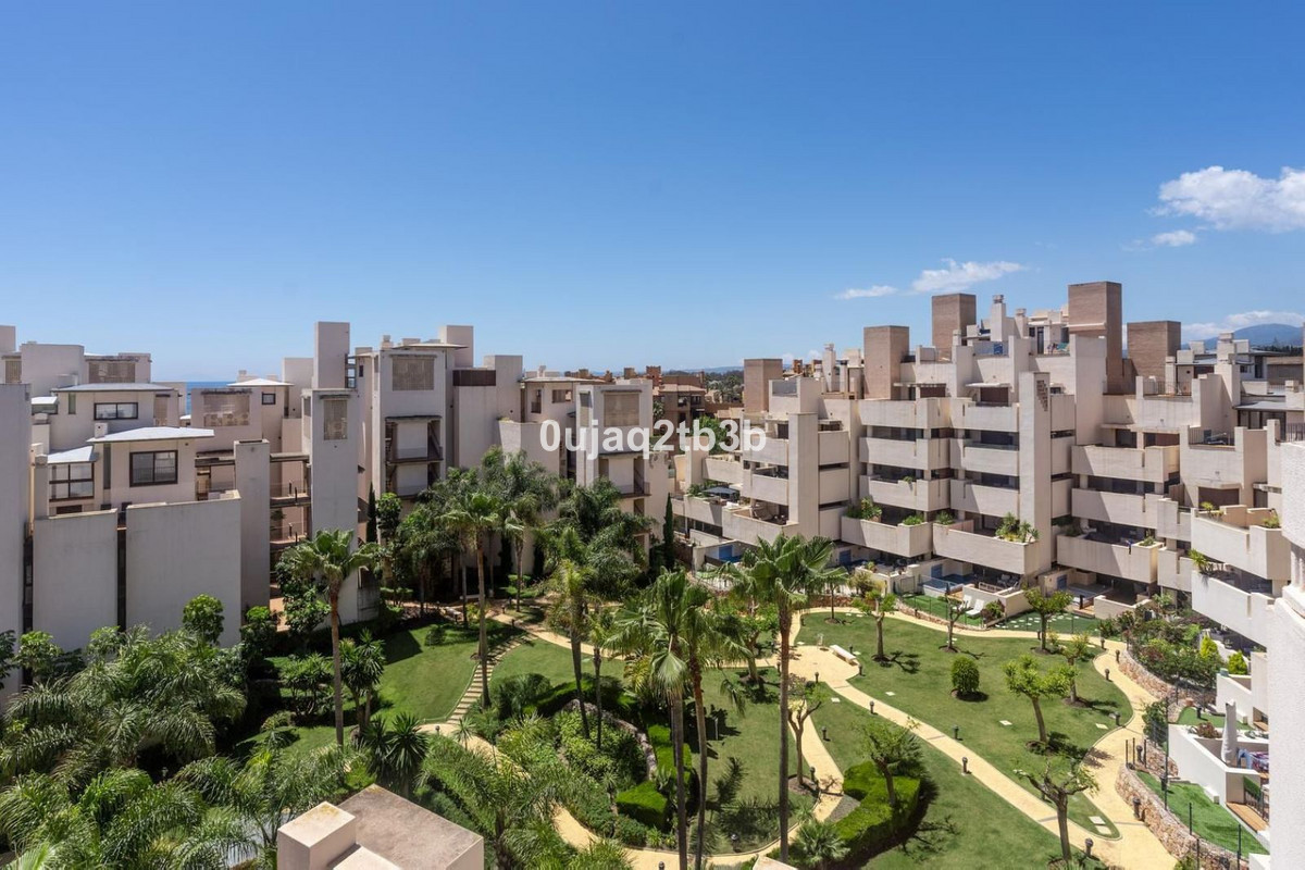 2 Bed, 2 Bath, ApartmentFor Sale, Estepona, Malaga