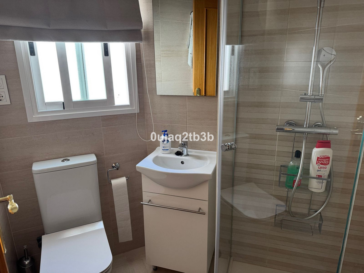 4 Bed, 3 Bath, ApartmentFor Sale, Estepona, Malaga