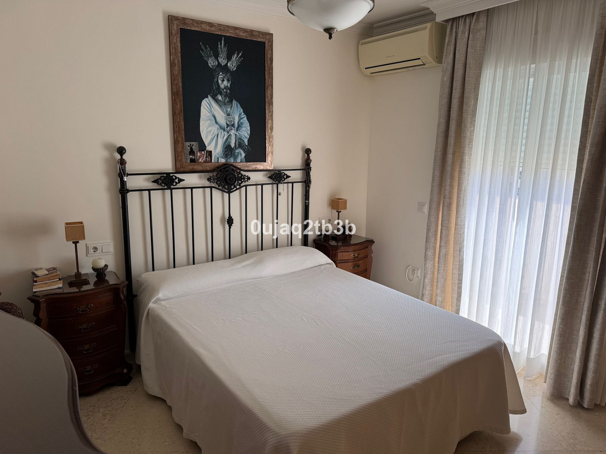 4 Bed, 3 Bath, ApartmentFor Sale, Estepona, Malaga
