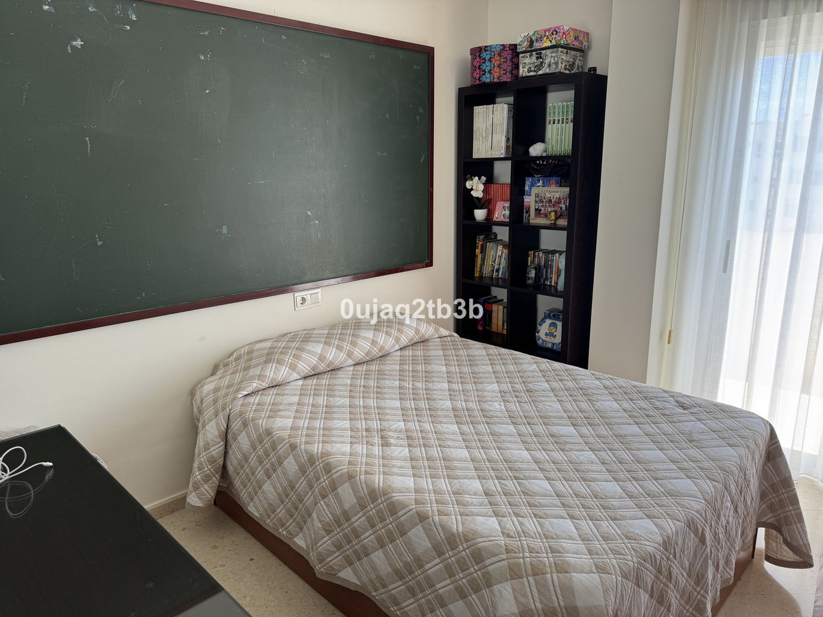 4 Bed, 3 Bath, ApartmentFor Sale, Estepona, Malaga