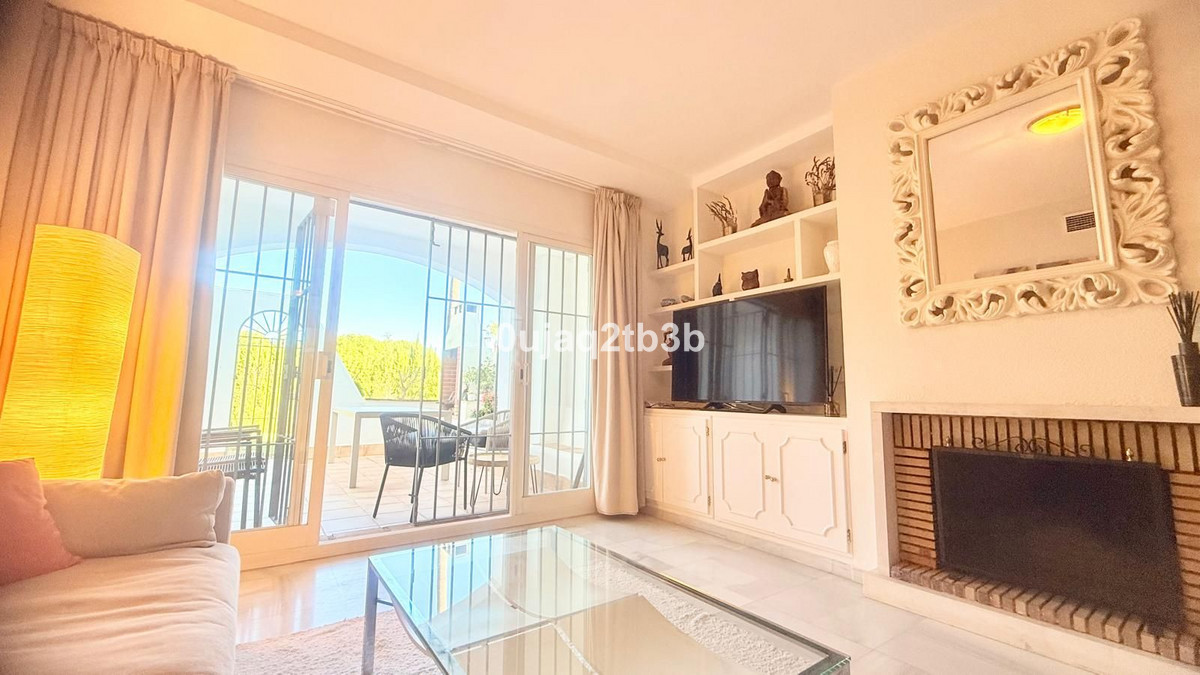 2 Bed, 2 Bath, ApartmentFor Sale, Nagüeles, Malaga