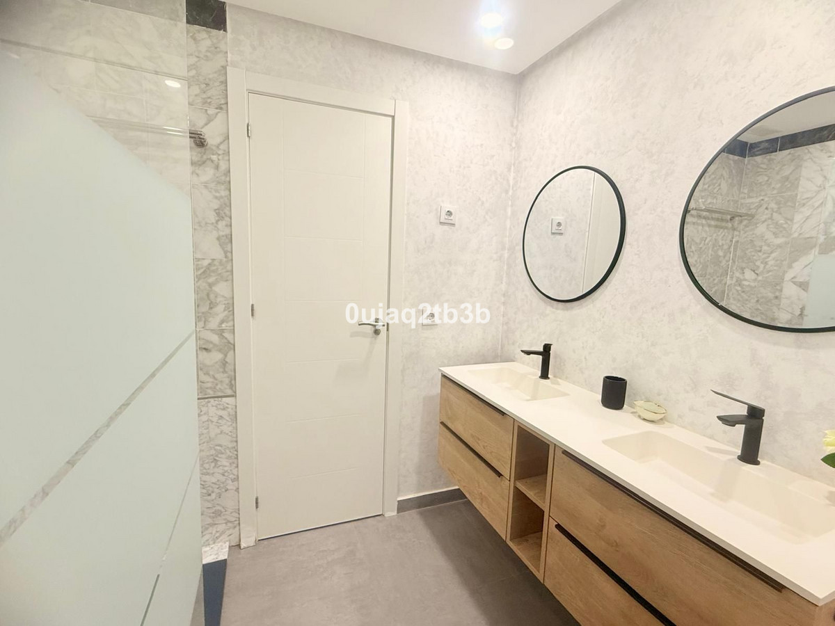 2 Bed, 2 Bath, ApartmentFor Sale, Nagüeles, Malaga