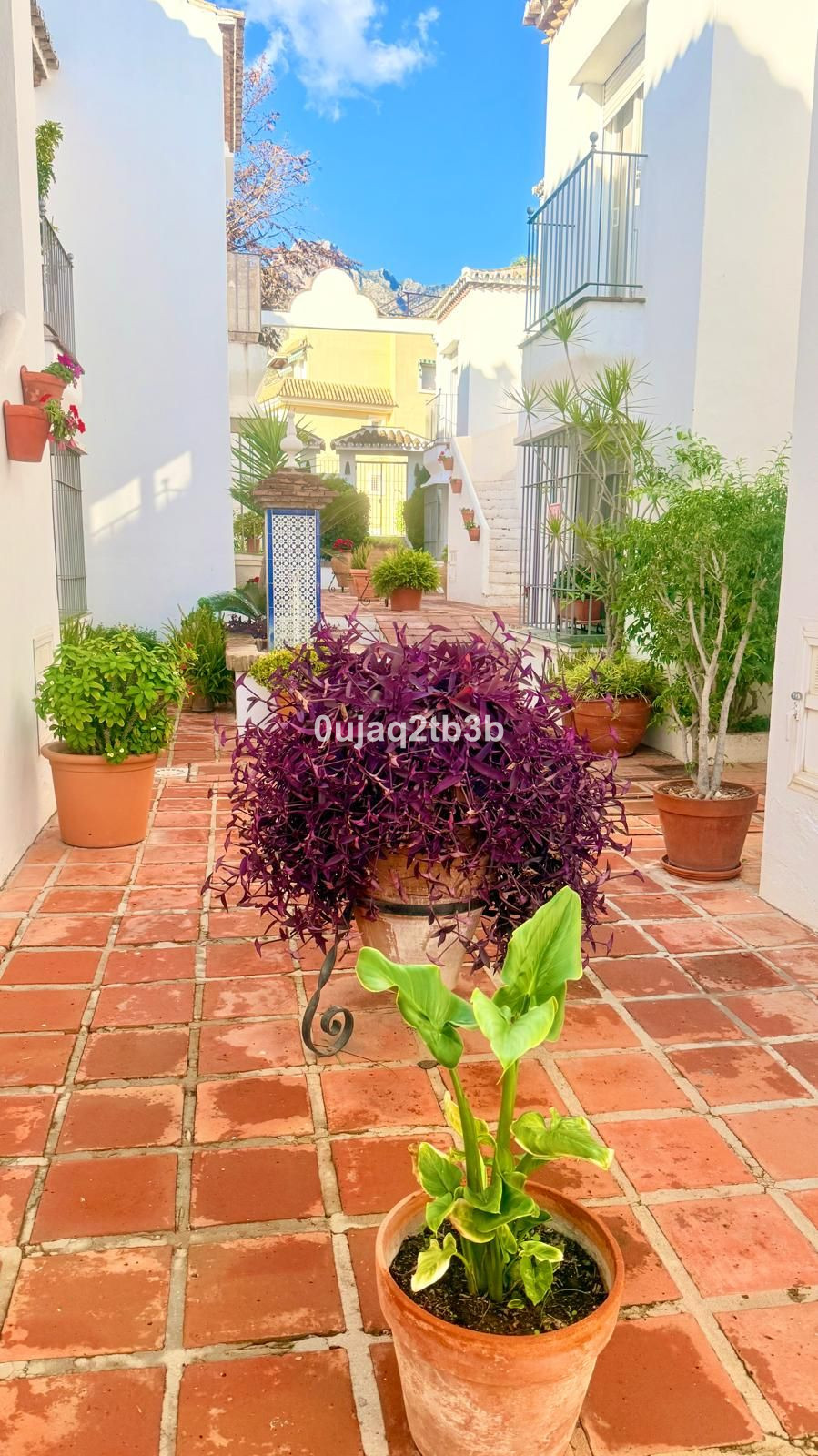 2 Bed, 2 Bath, ApartmentFor Sale, Nagüeles, Malaga