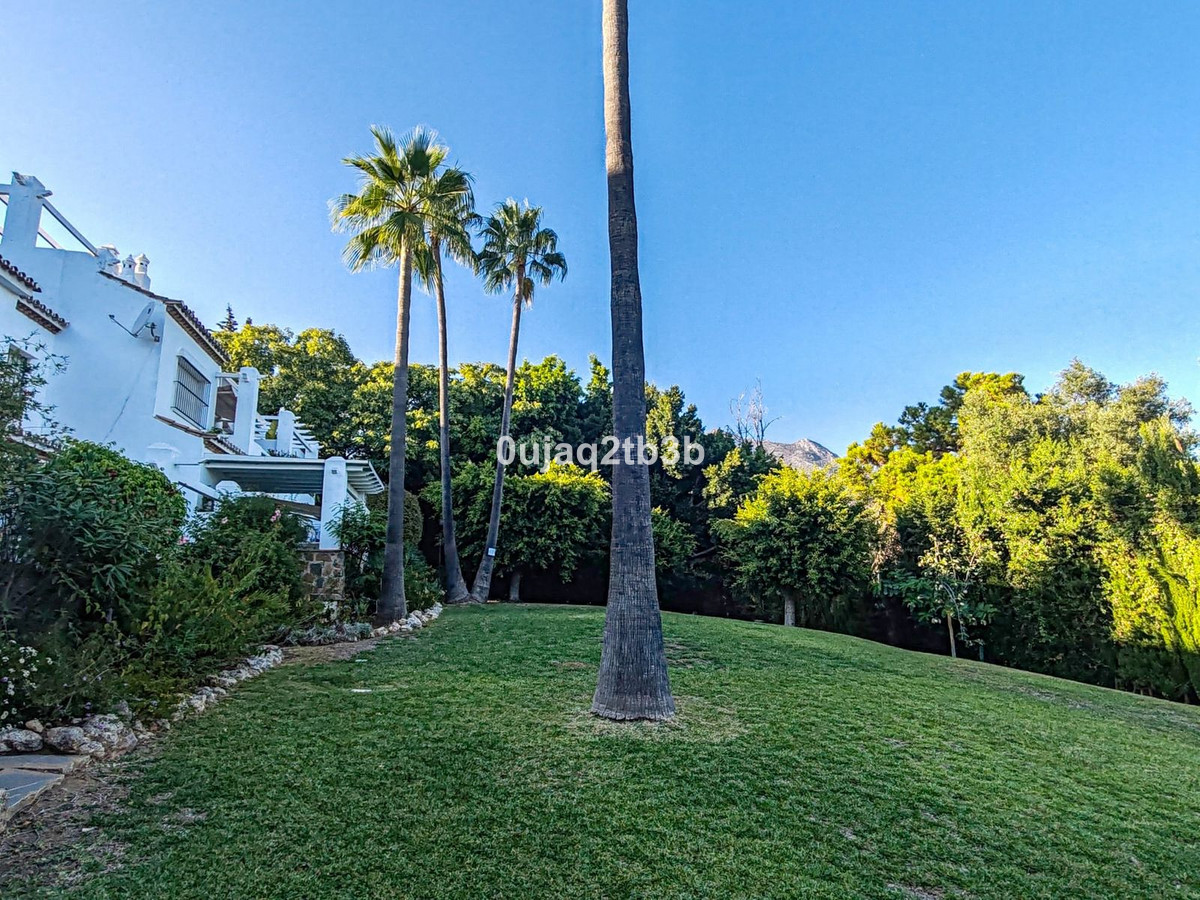 2 Bed, 2 Bath, ApartmentFor Sale, Nagüeles, Malaga