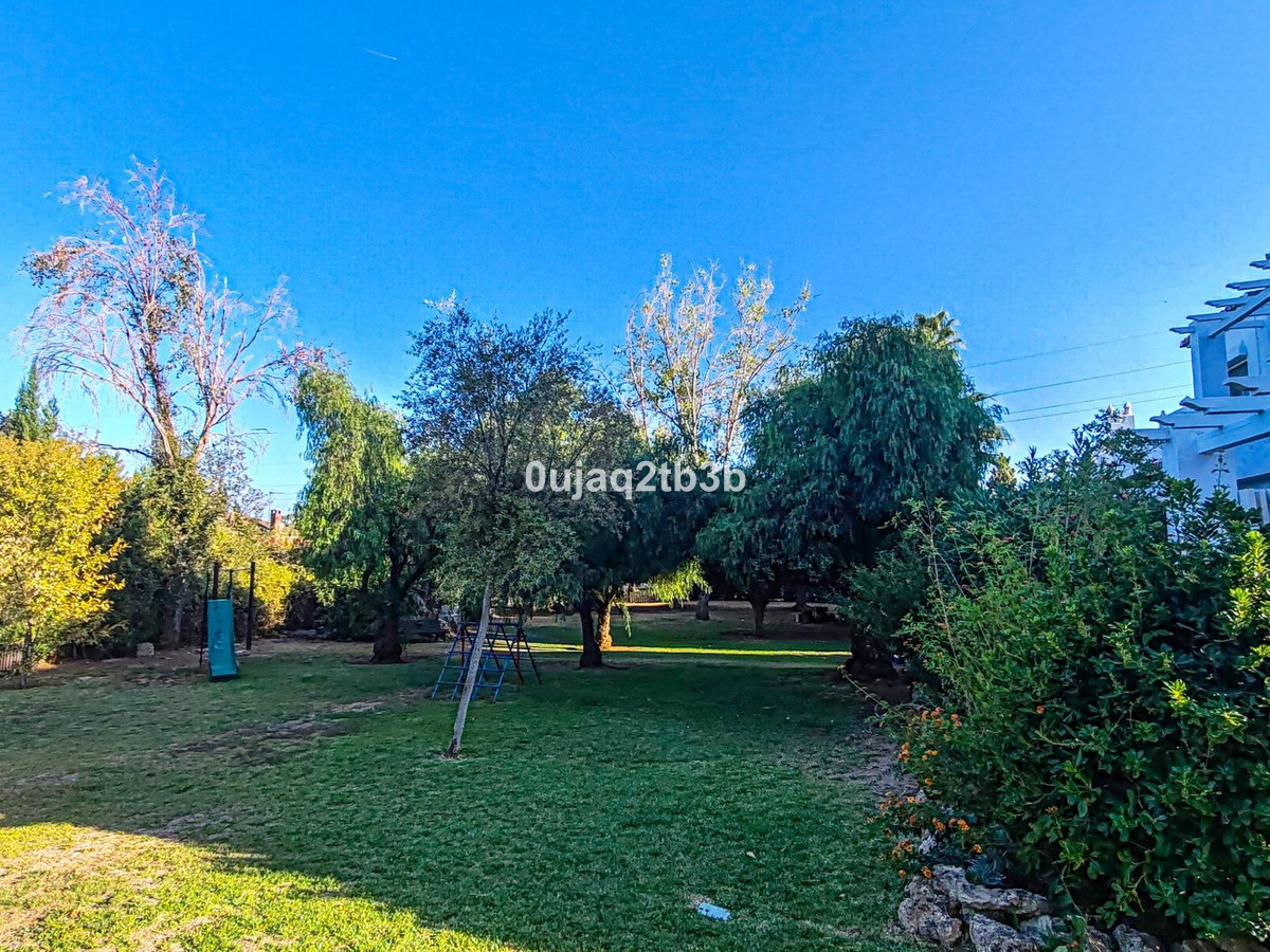 2 Bed, 2 Bath, ApartmentFor Sale, Nagüeles, Malaga