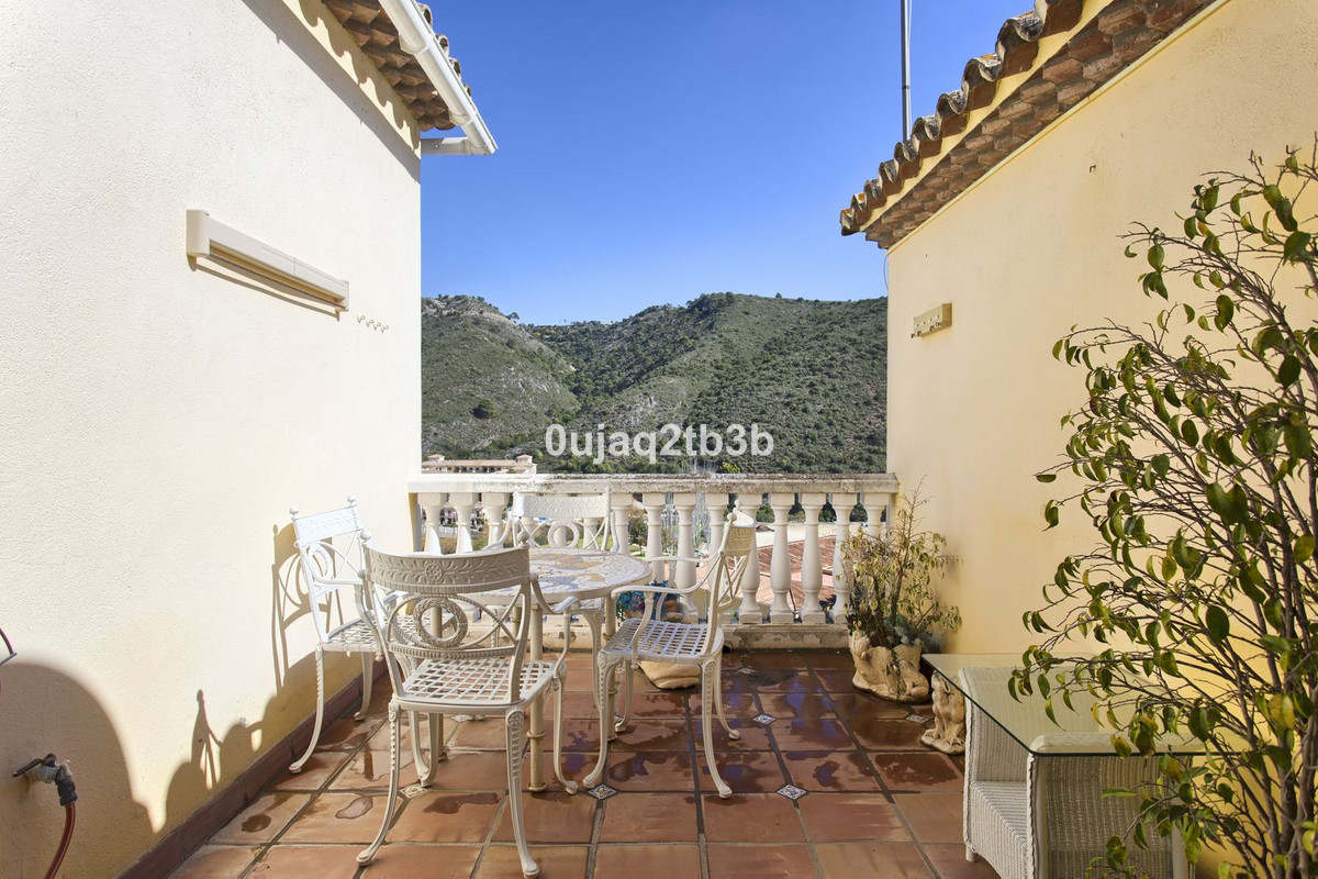 3 Bed, 3 Bath, HouseFor Sale, Benahavis, Malaga