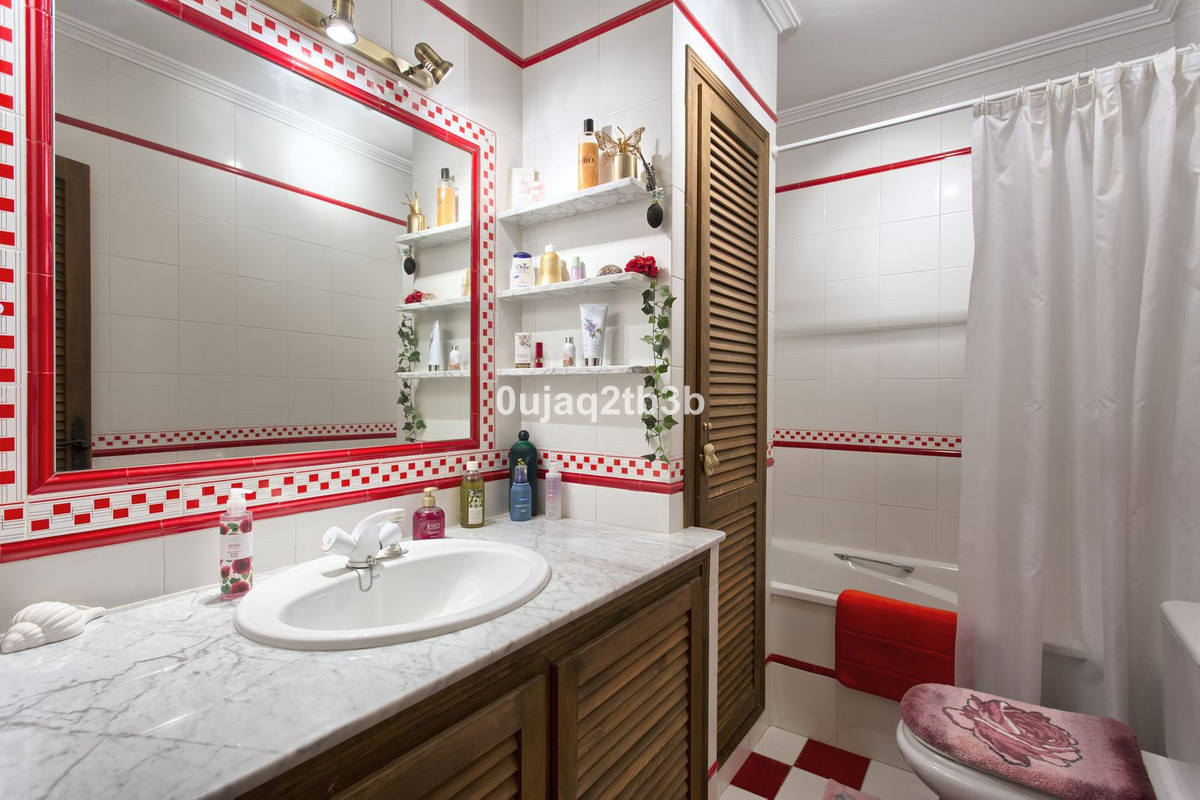 3 Bed, 3 Bath, HouseFor Sale, Benahavis, Malaga