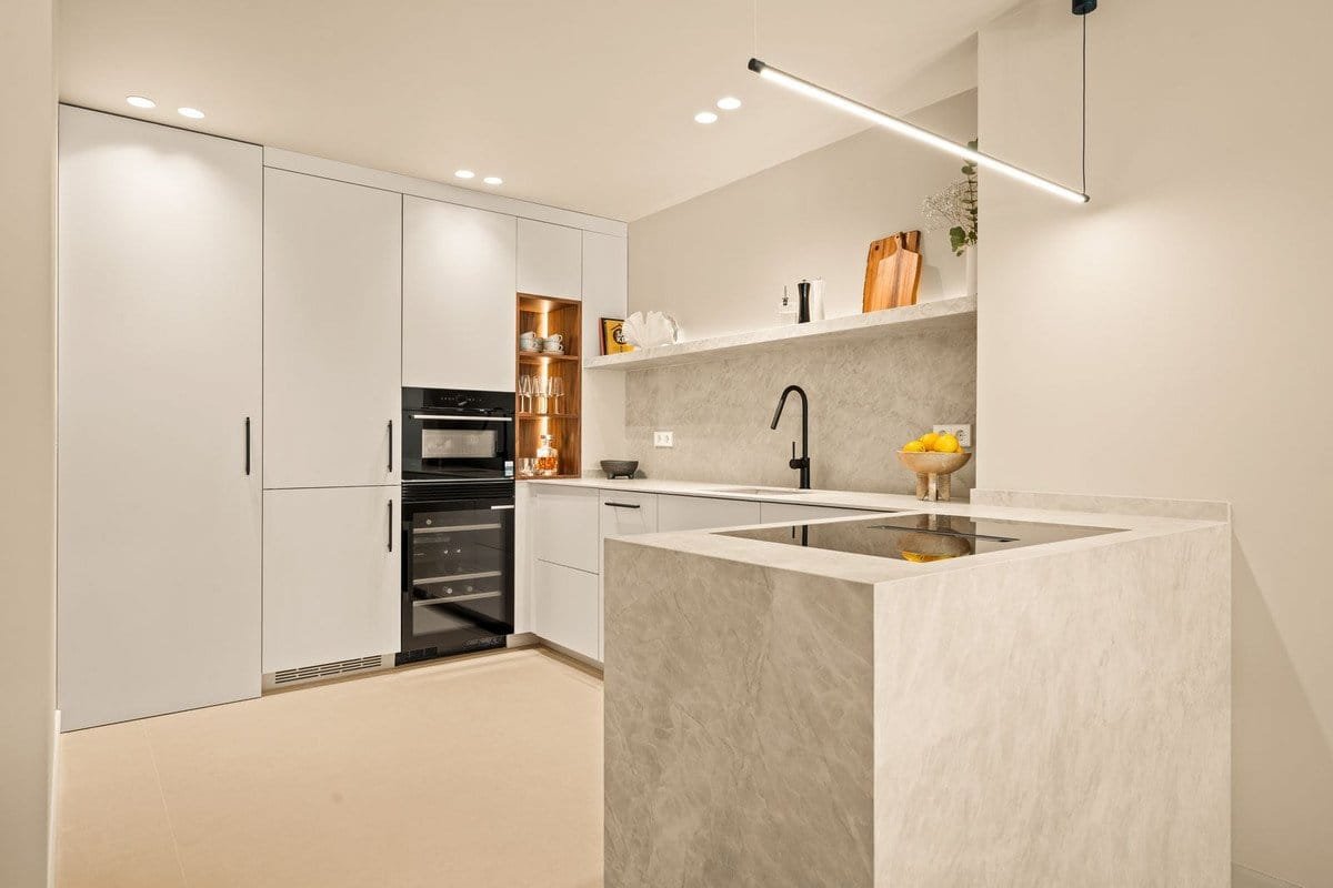 3 Bed, 4 Bath, ApartmentFor Sale, Benahavis, Malaga